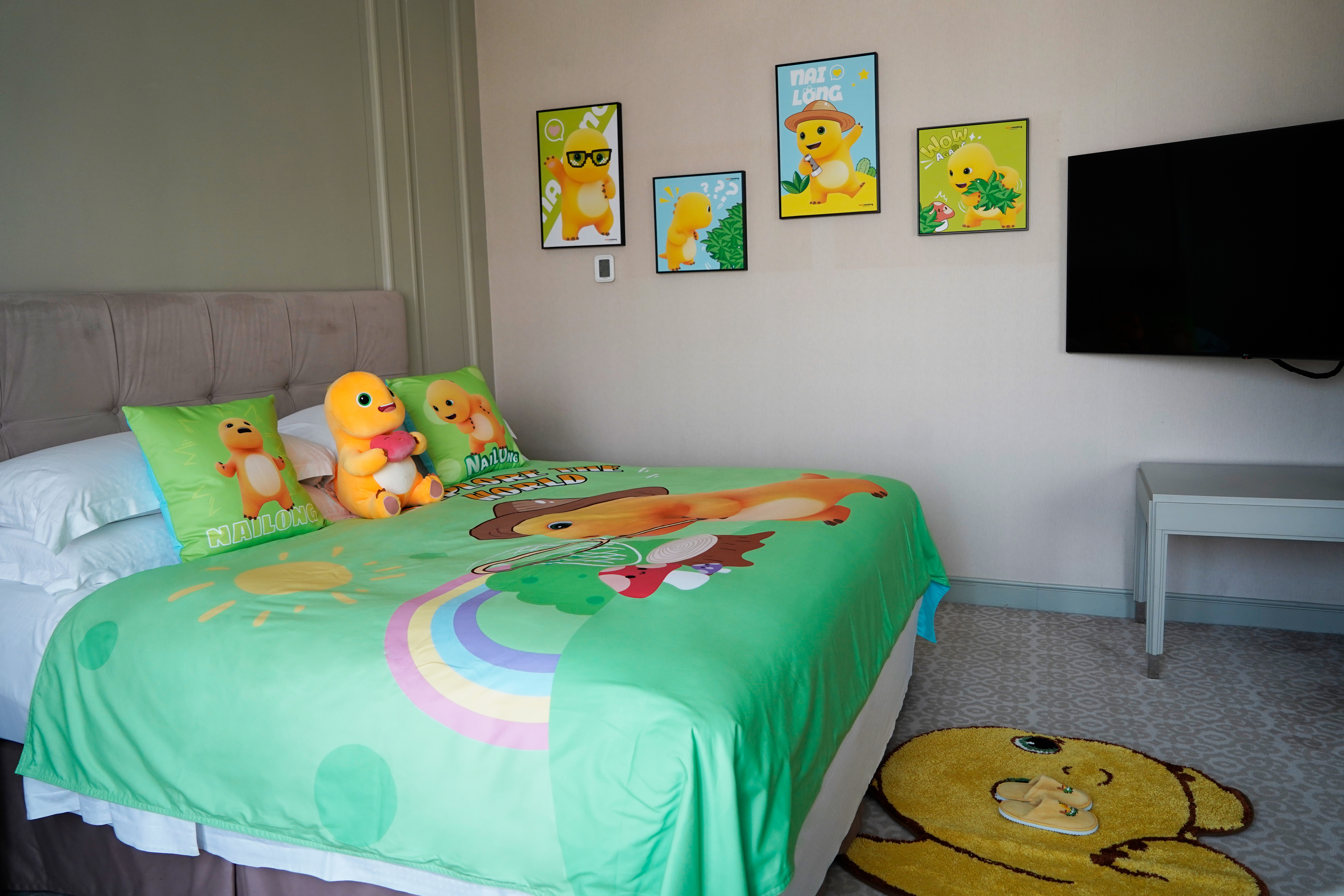 奶龙主题亲子套房