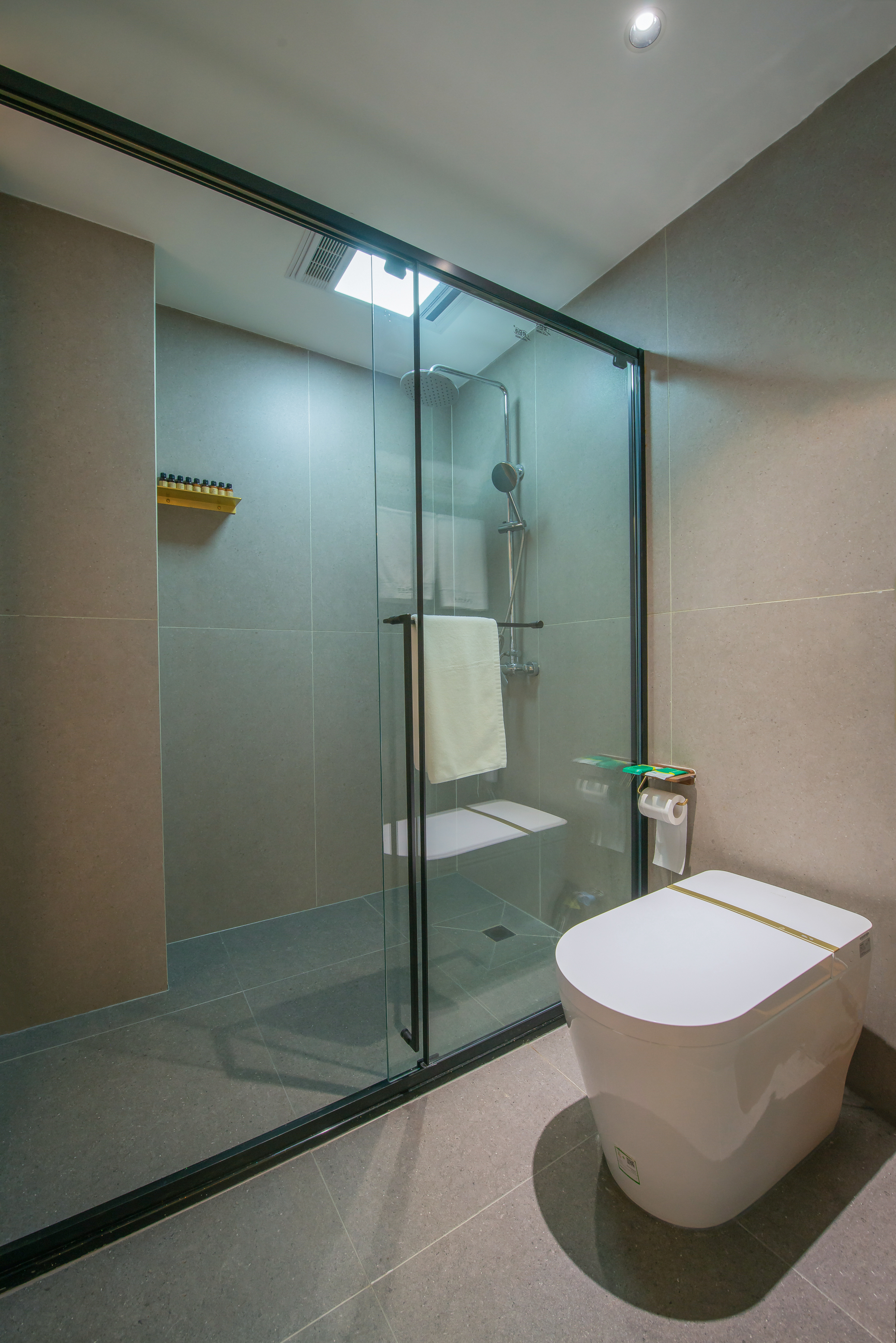 Bifengxia Lanshan Designer Homestay Muyang Cozy Cinema Family Room