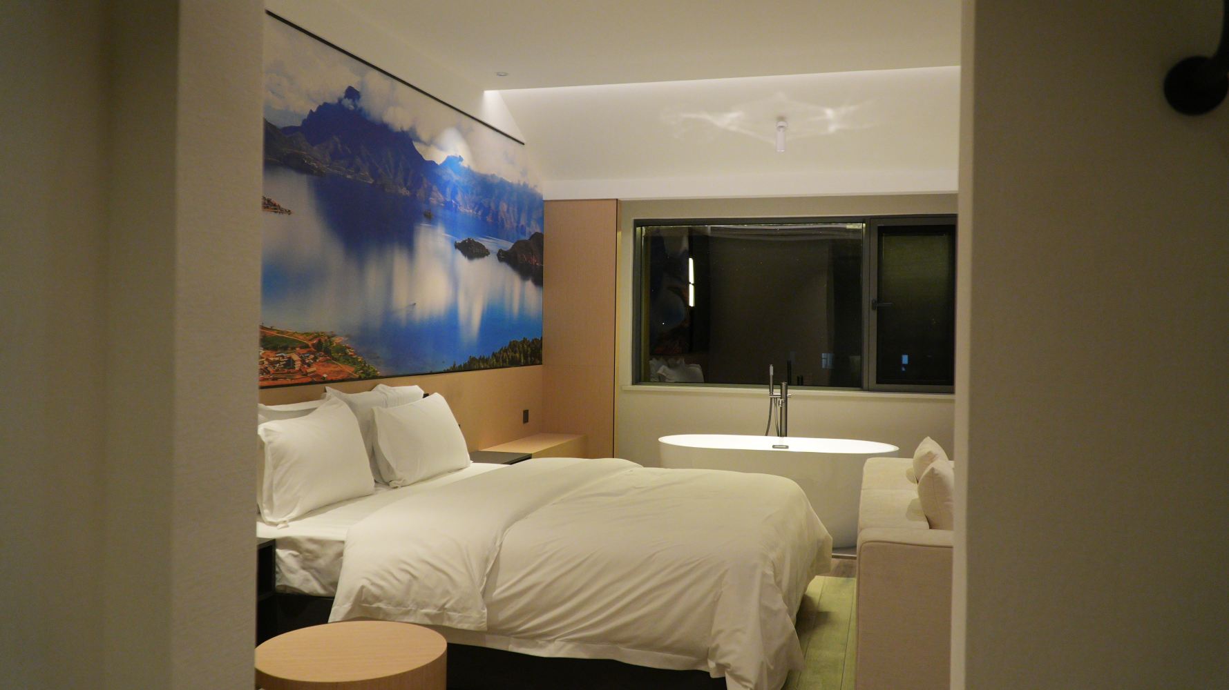 豪华套房（大床）