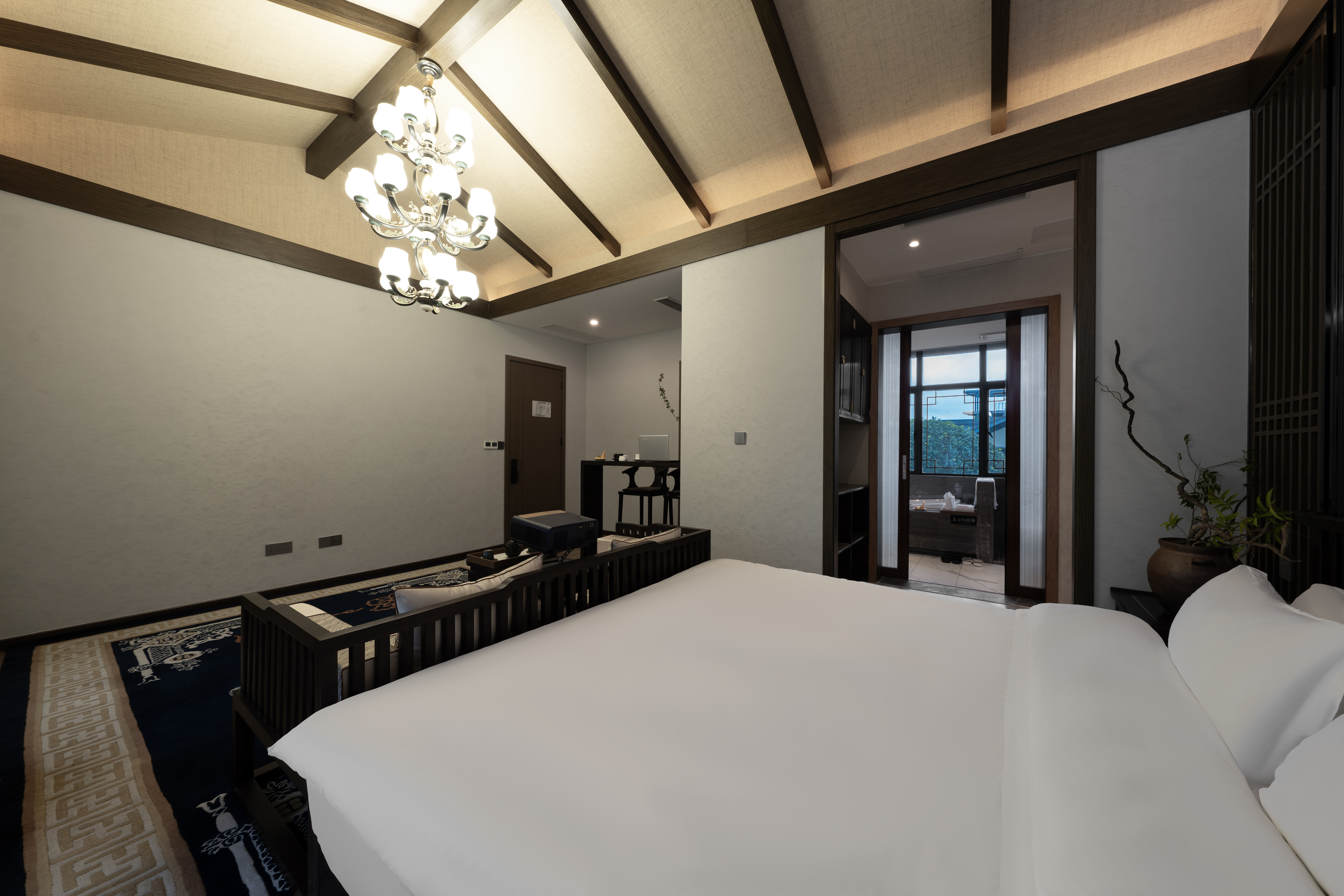 Deluxe Suite - Mountain-View