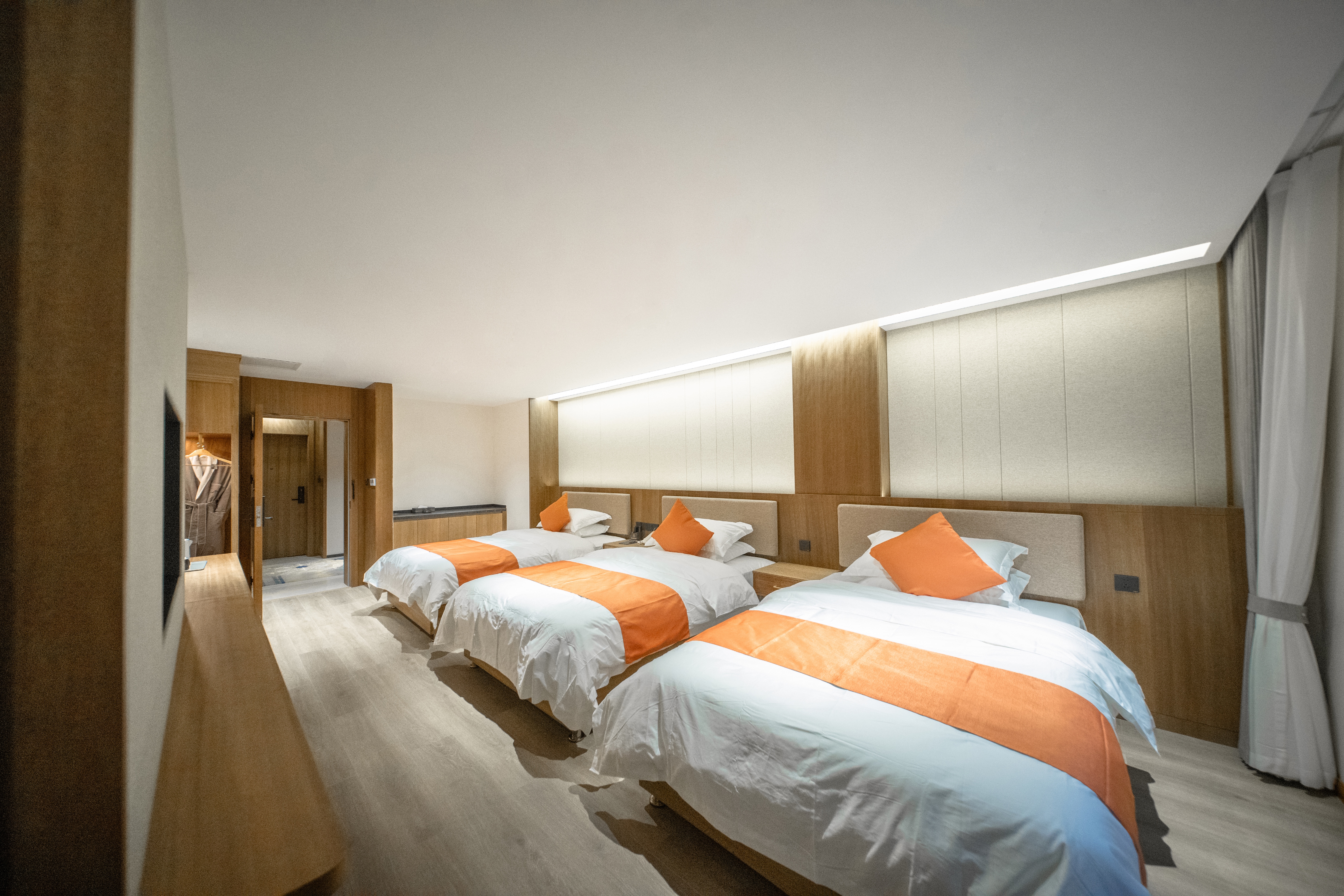 三人间（地暖）