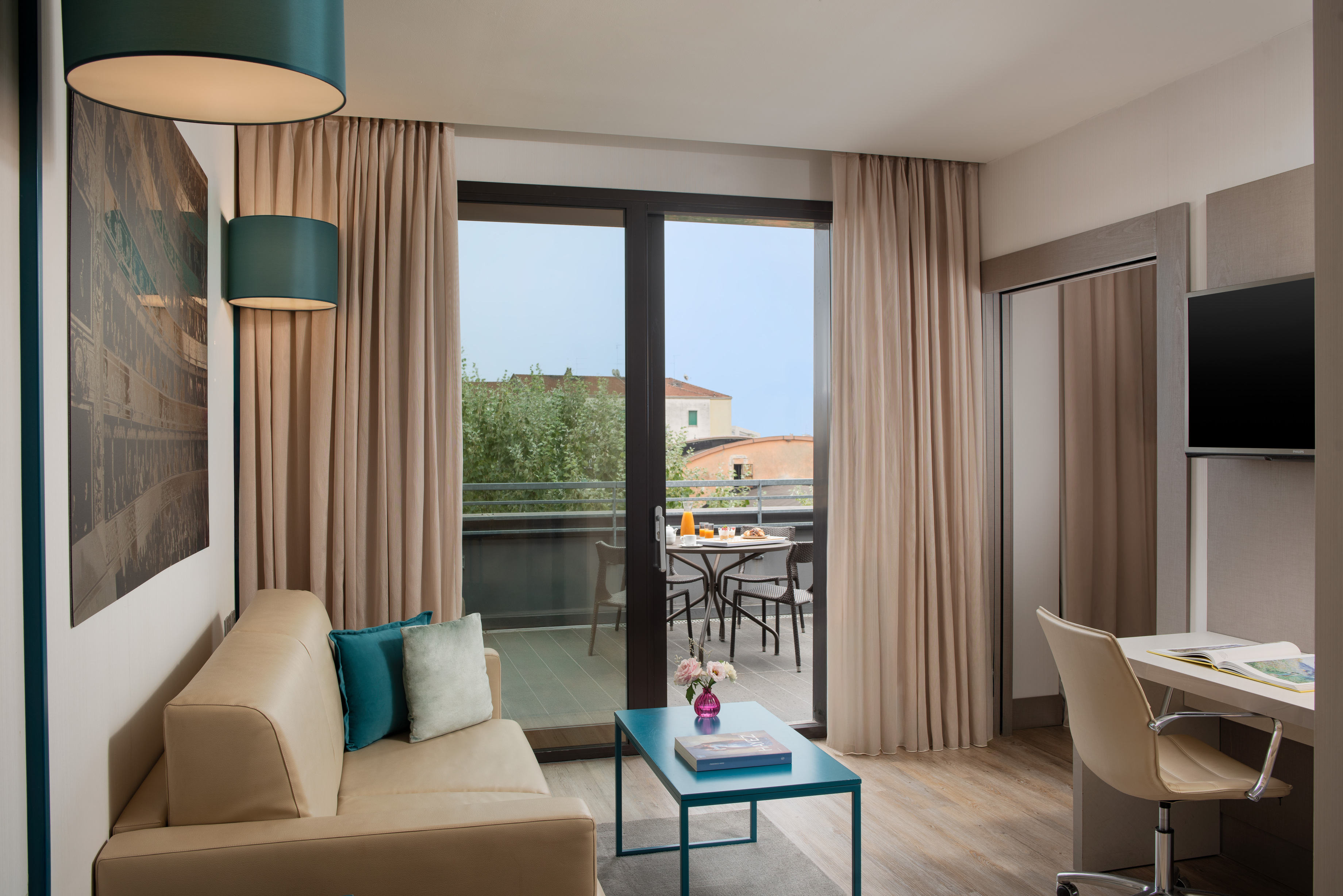 小型套房（2成人和1小童）