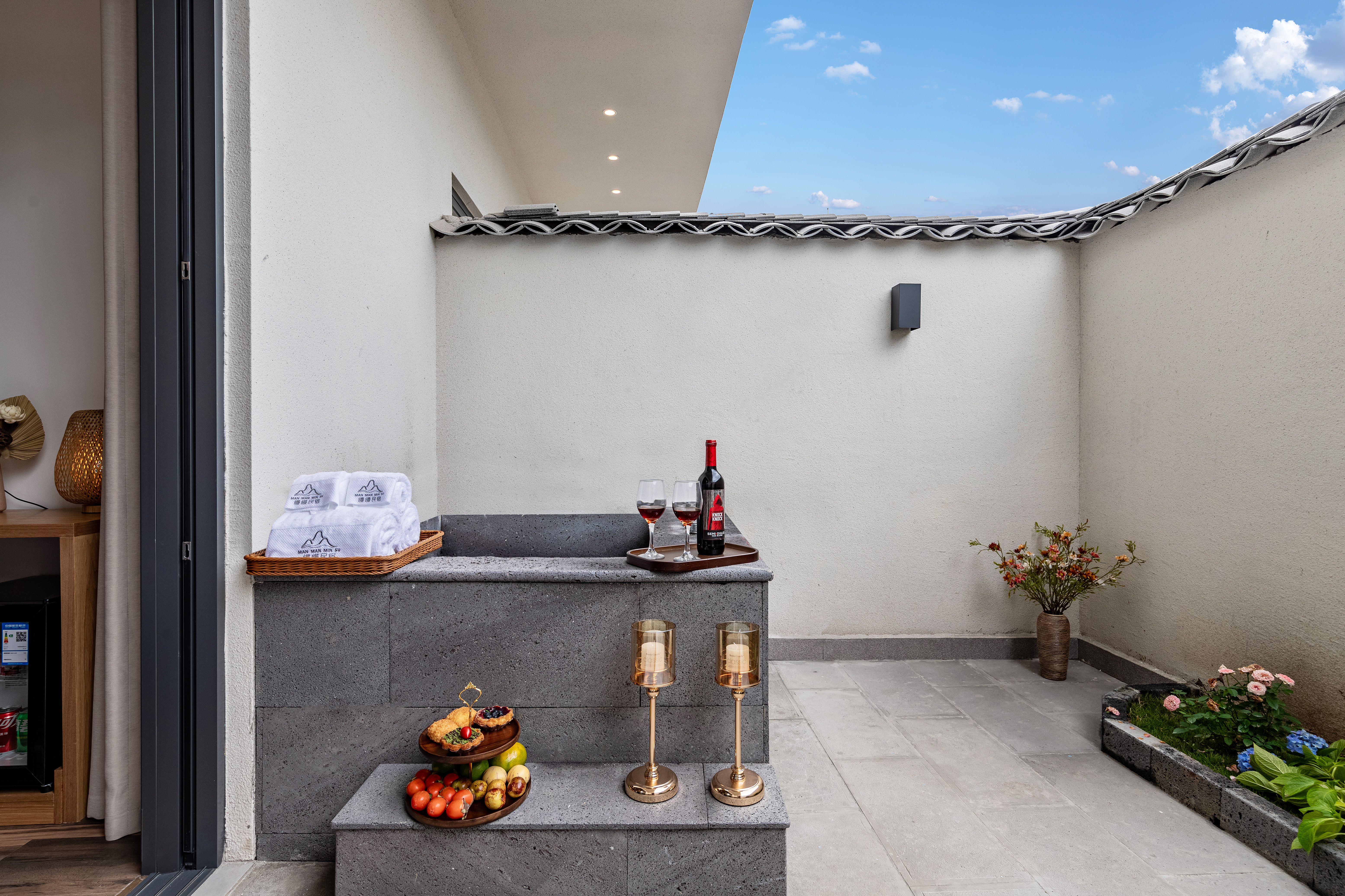 扶苏丨火山石私汤温泉双床房（休闲庭院+硫磺温泉）