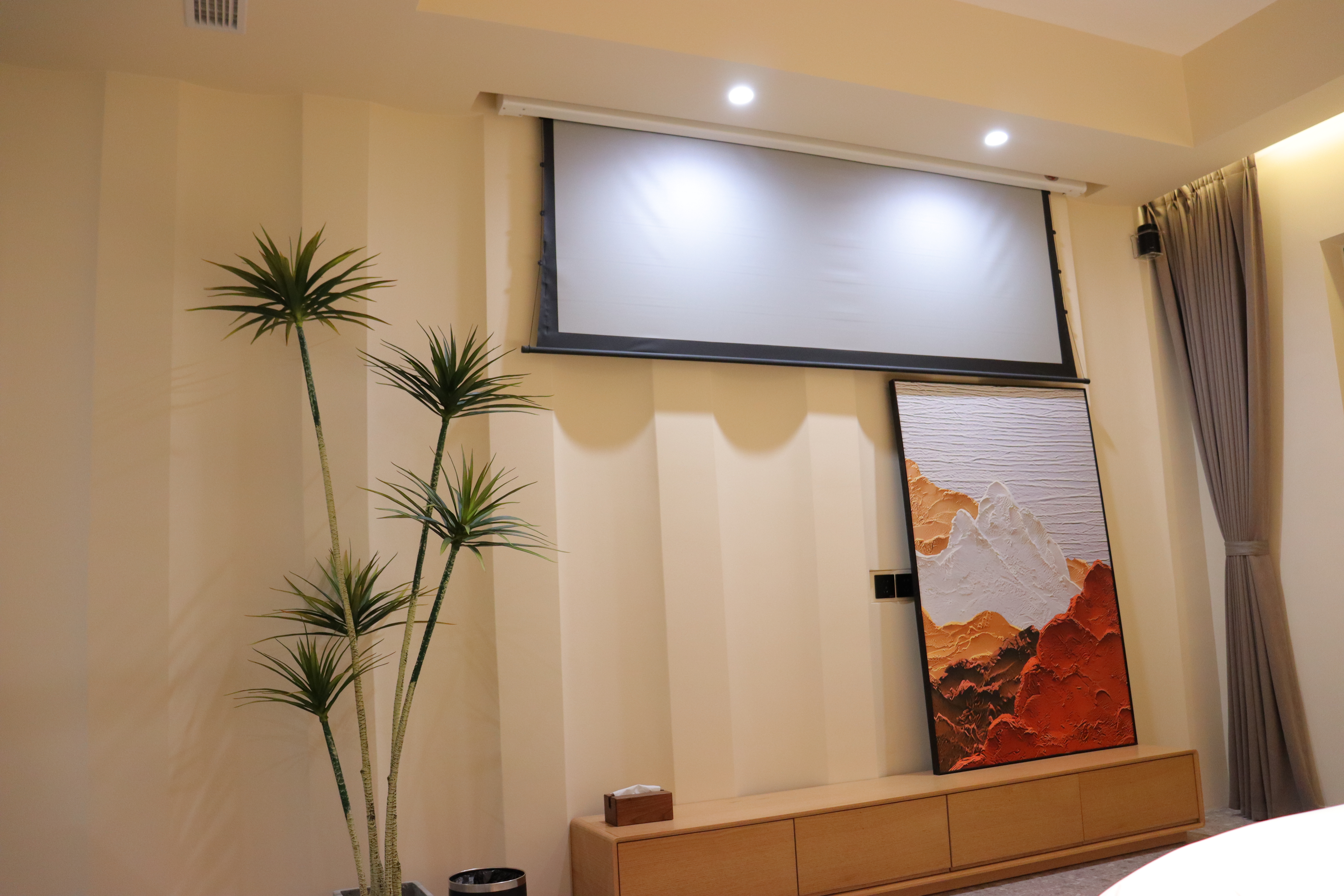 一捧雪豪华大床房—阳台+山景+超大投影