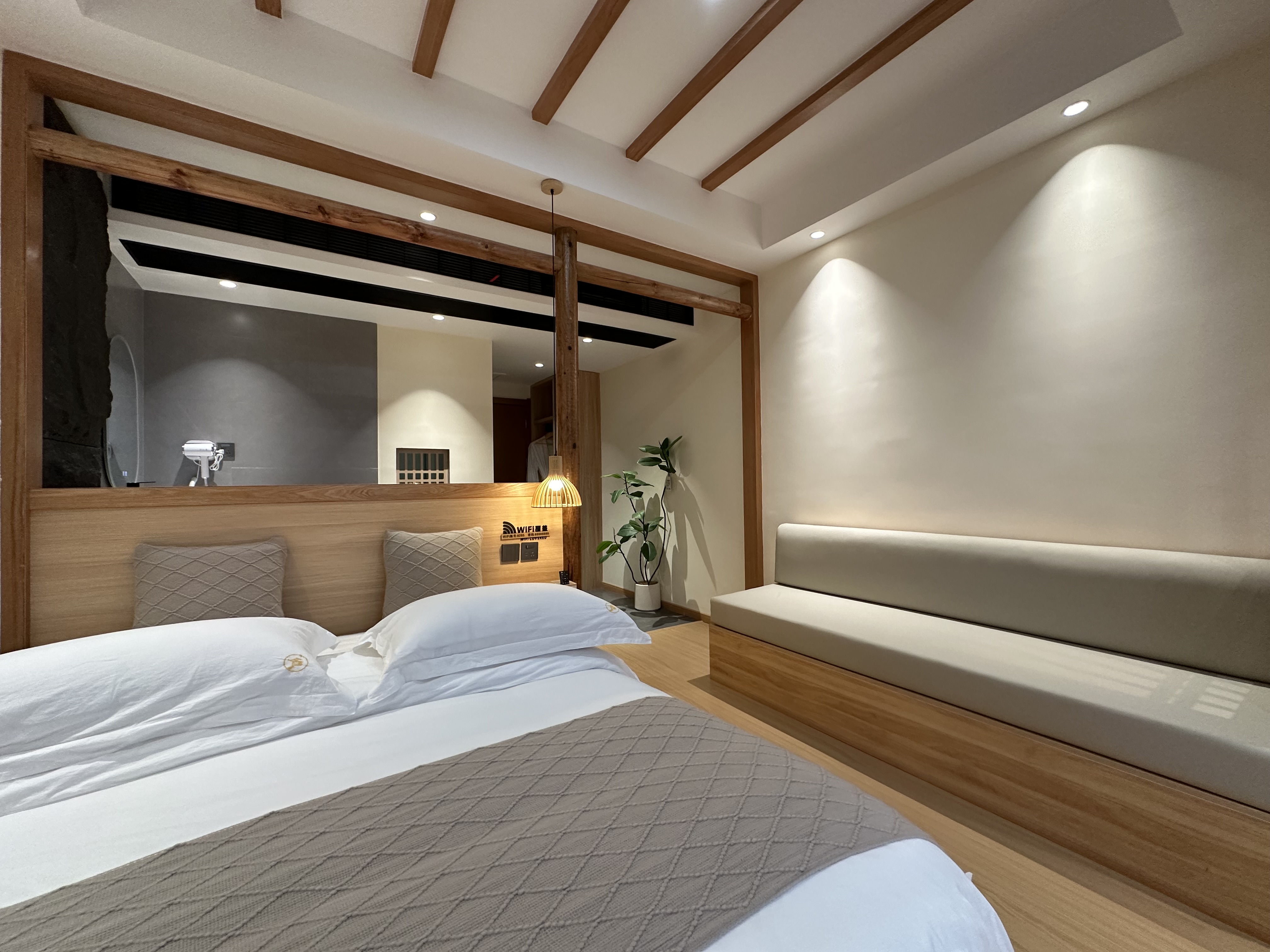 青竹·豪华按摩椅大床房