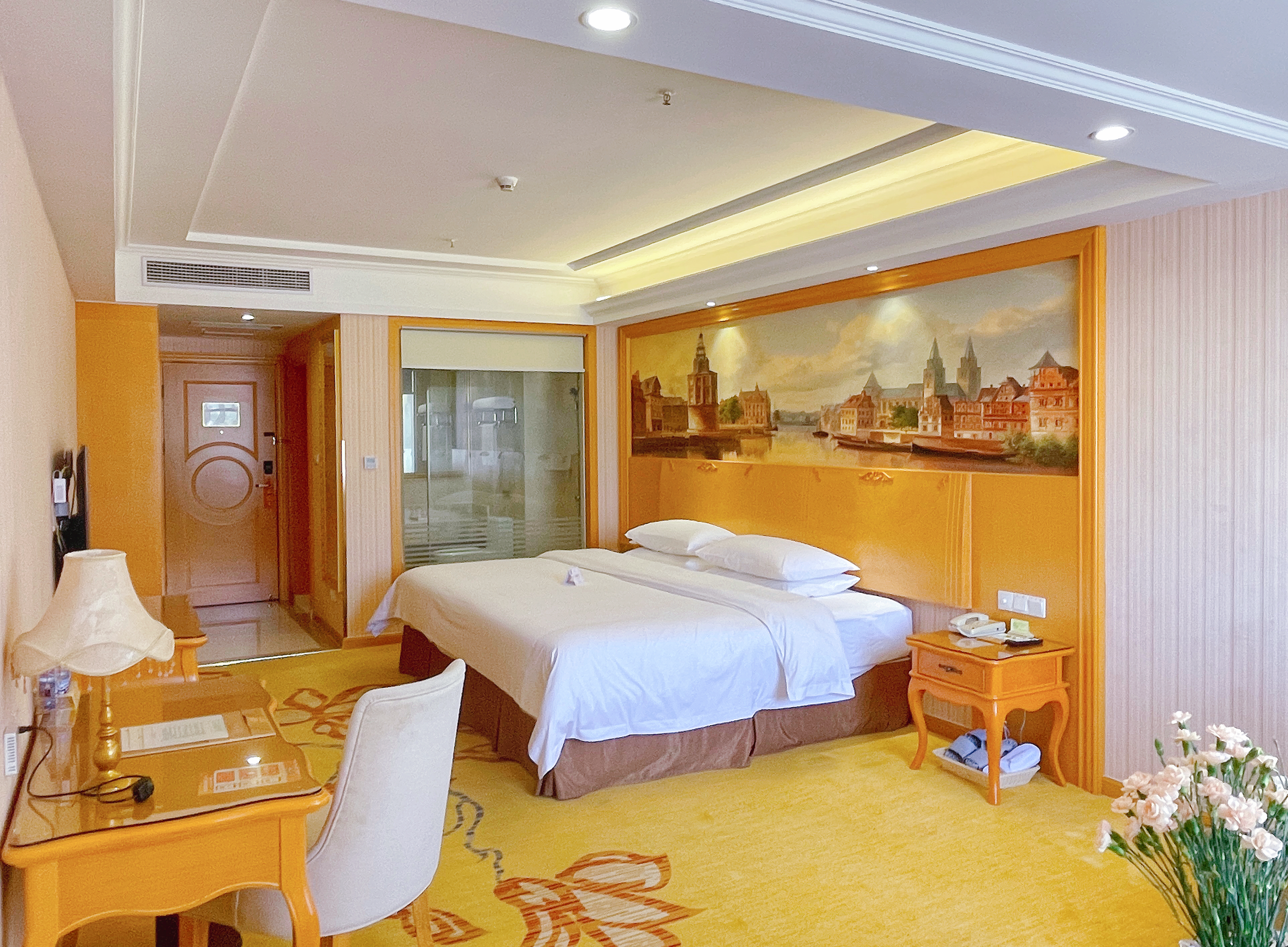 愉梦大床房 | 榆梦床品+舒适按摩椅