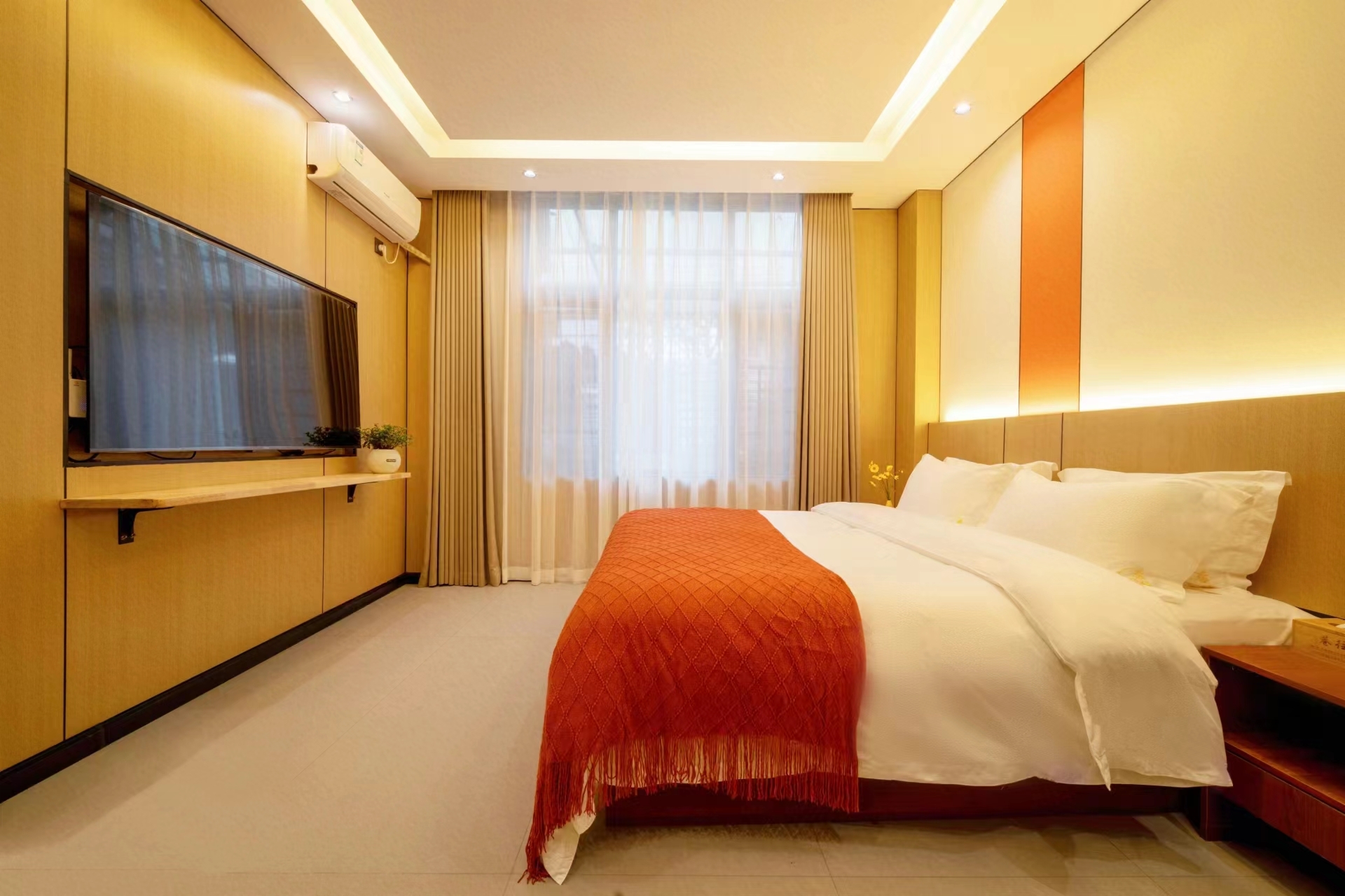 Zhi Le Double Bed Room With High-End Latex Mattress + Smart Toilet