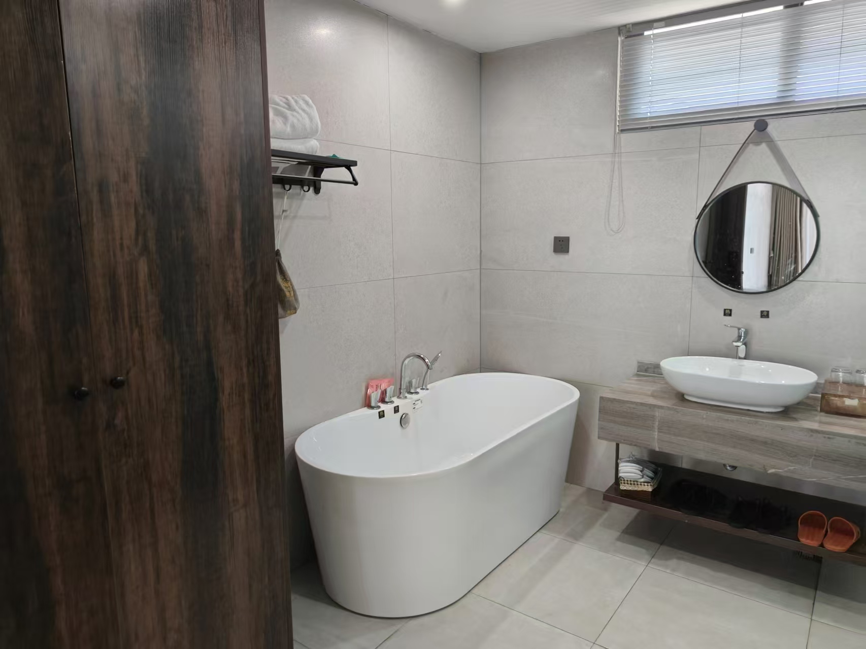 Family Suite - 2-Room (1 Living Room, 2 Bathrooms)