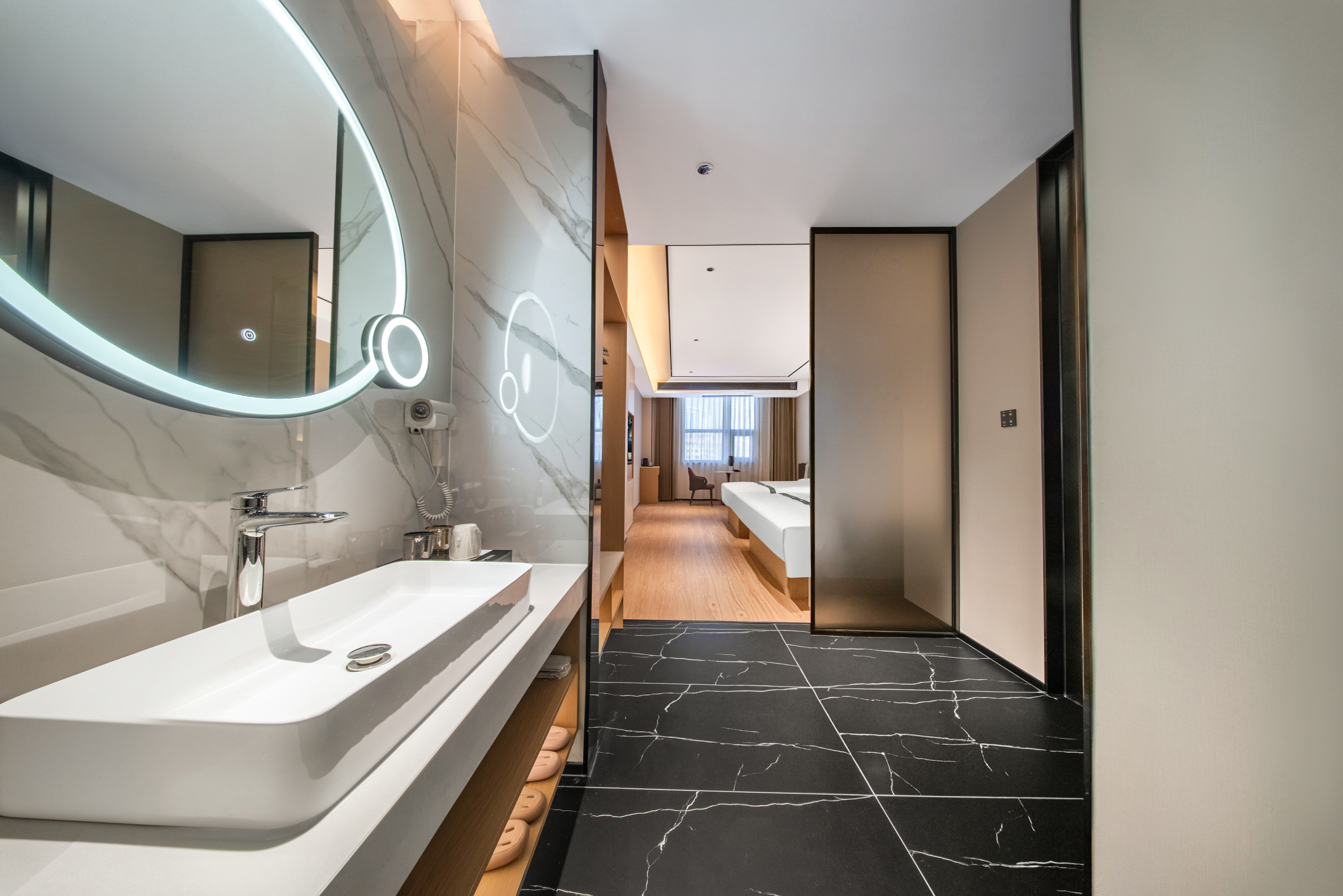 舒眠零压家庭房【梦百合零压床垫+腾讯云视听会员】