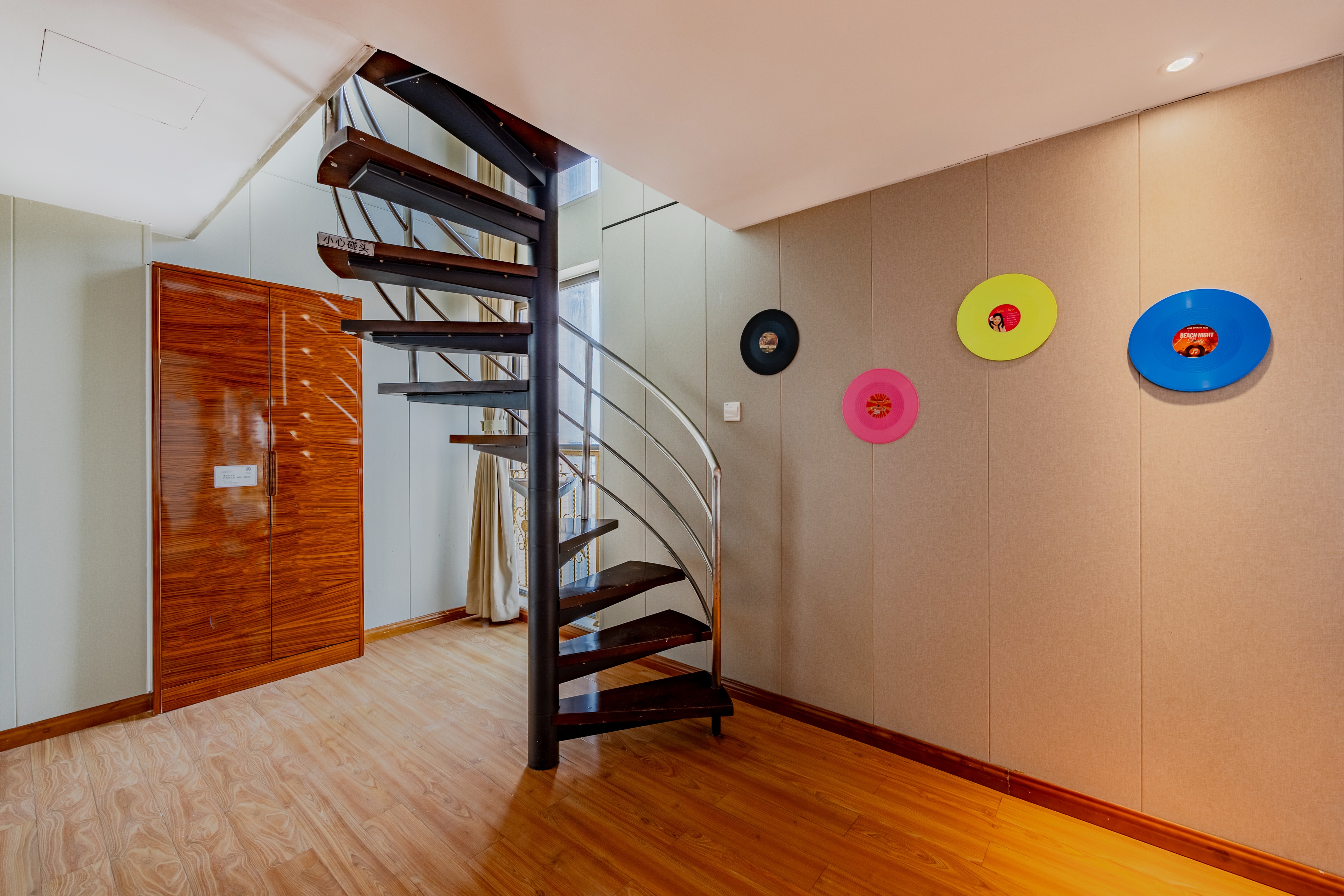 Le Chao Loft Twin Room With Bose Sound System