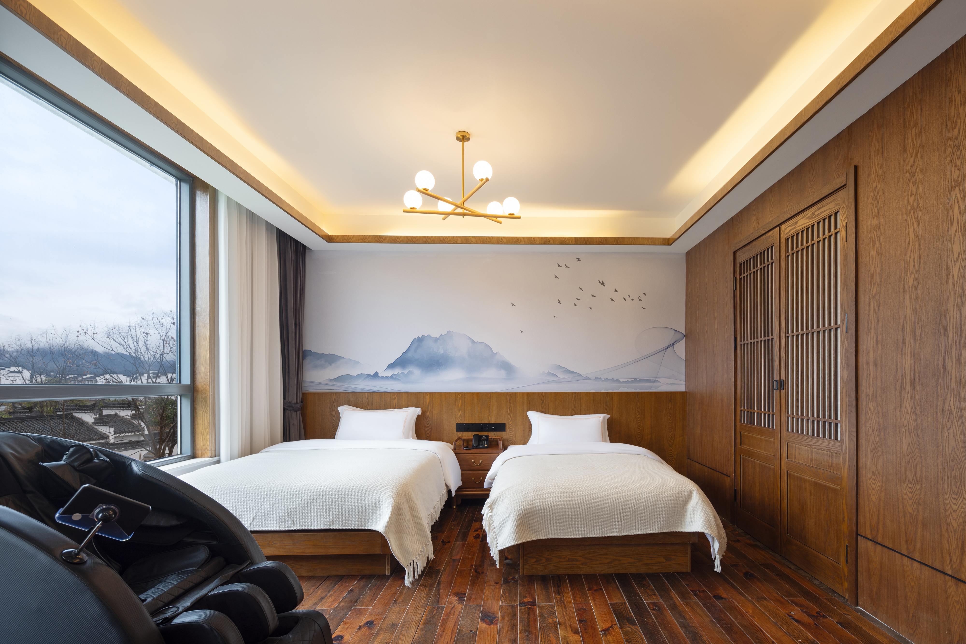 2-bed Room With Mountain View