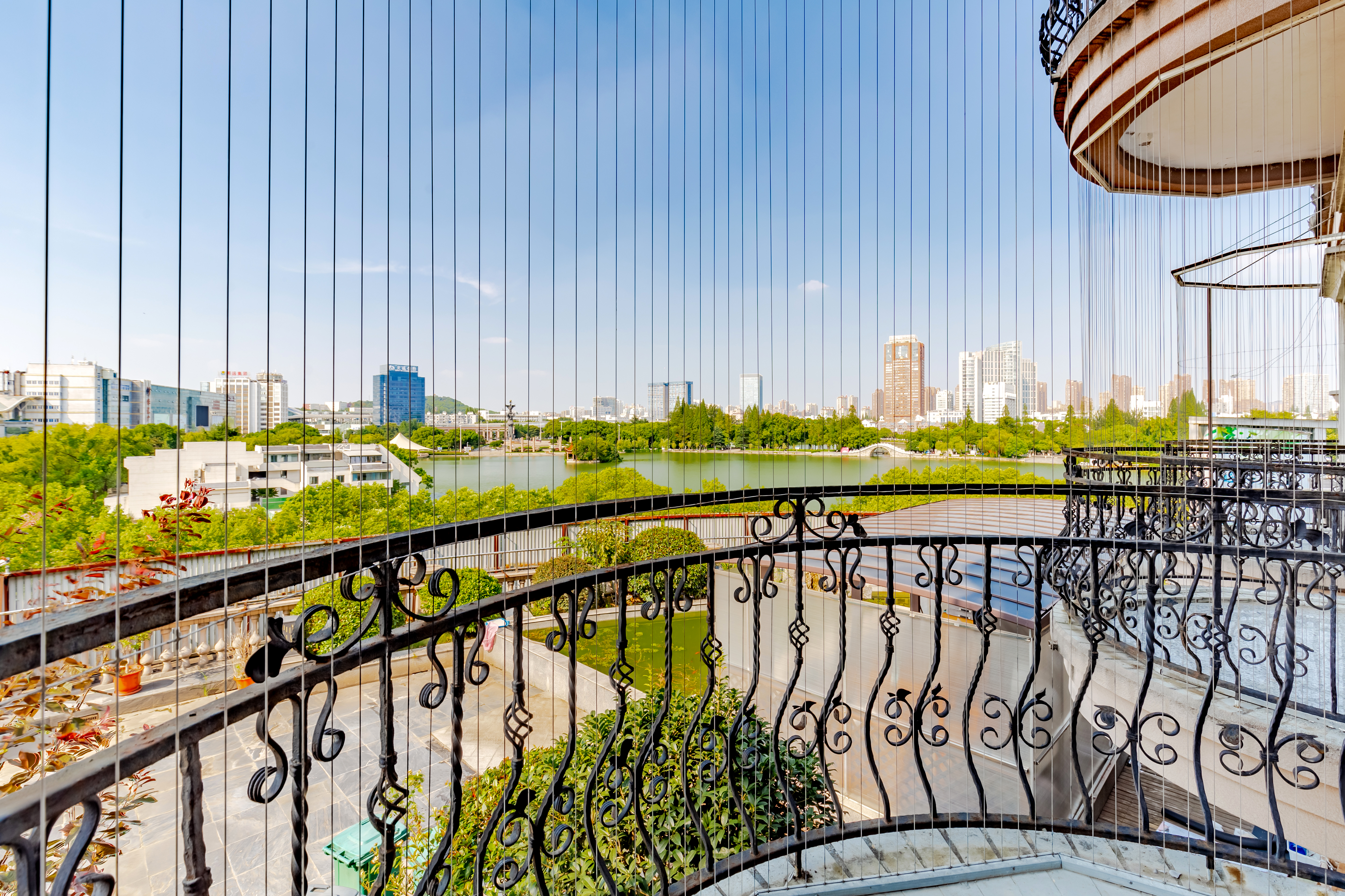 Lake-view Room (With terrace)