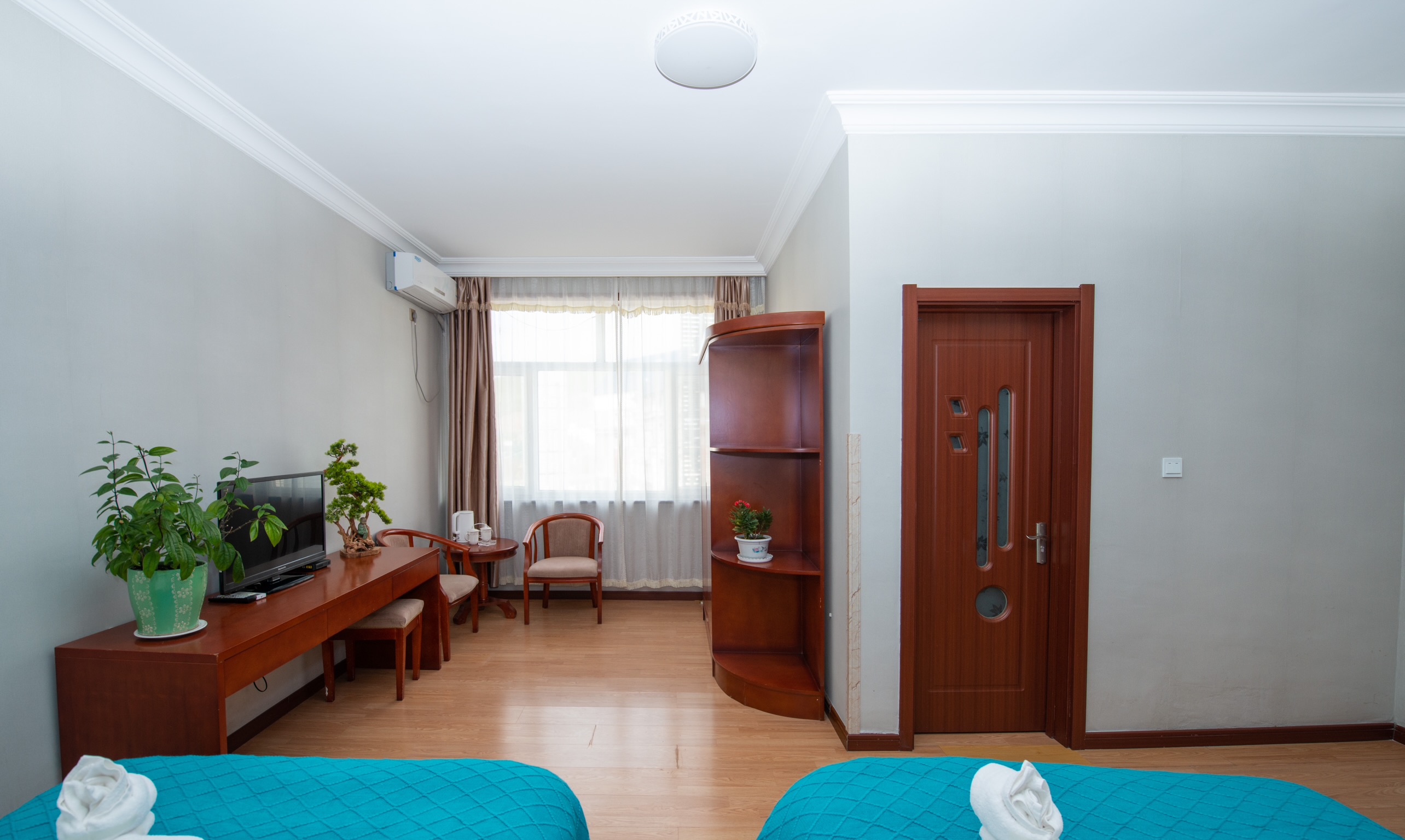 Forest Negative Oxygen Mountain View Twin Room (Air Conditioned)