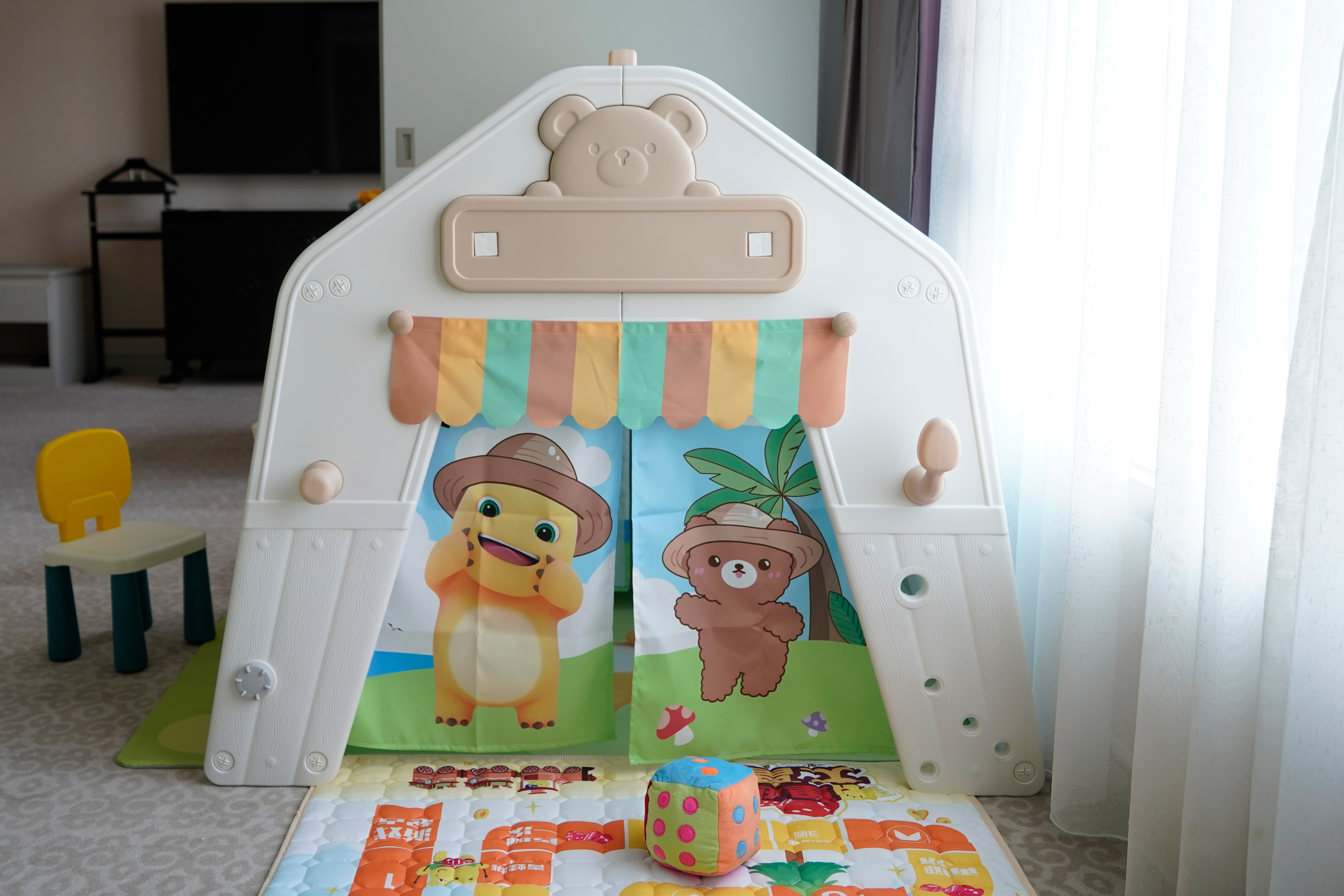 奶龙主题亲子套房