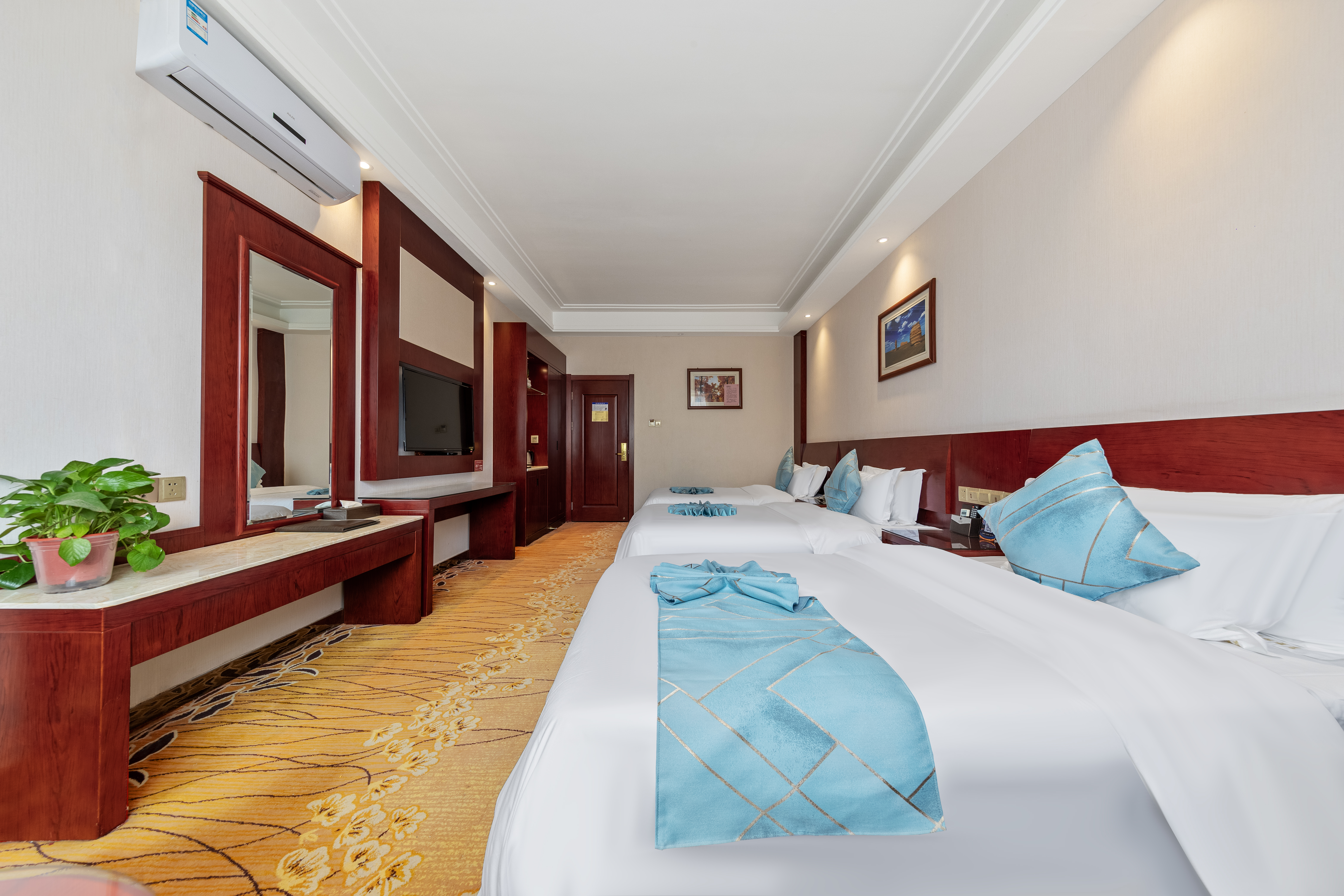 至尊高級三人房（品牌加濕器+電子體重秤）