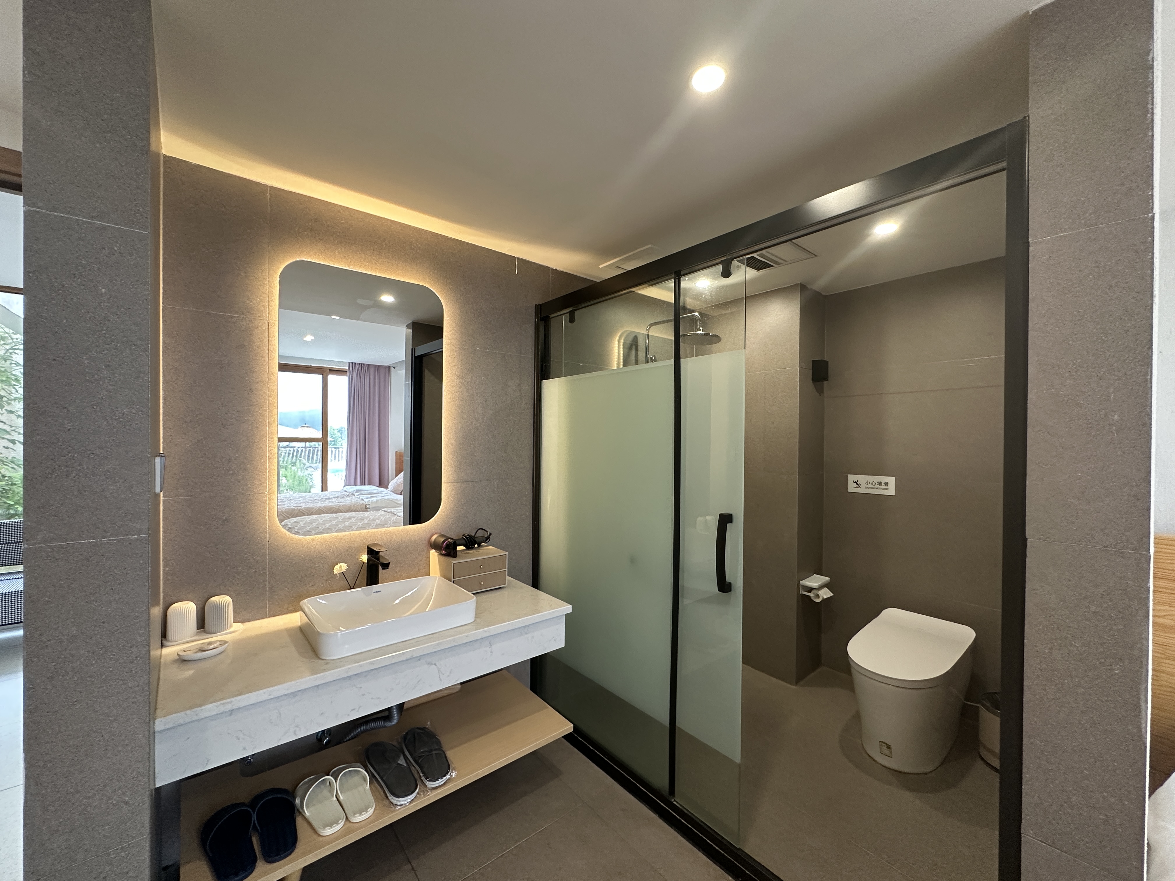 Summer Lakeside Twin Room(island style courtyard)