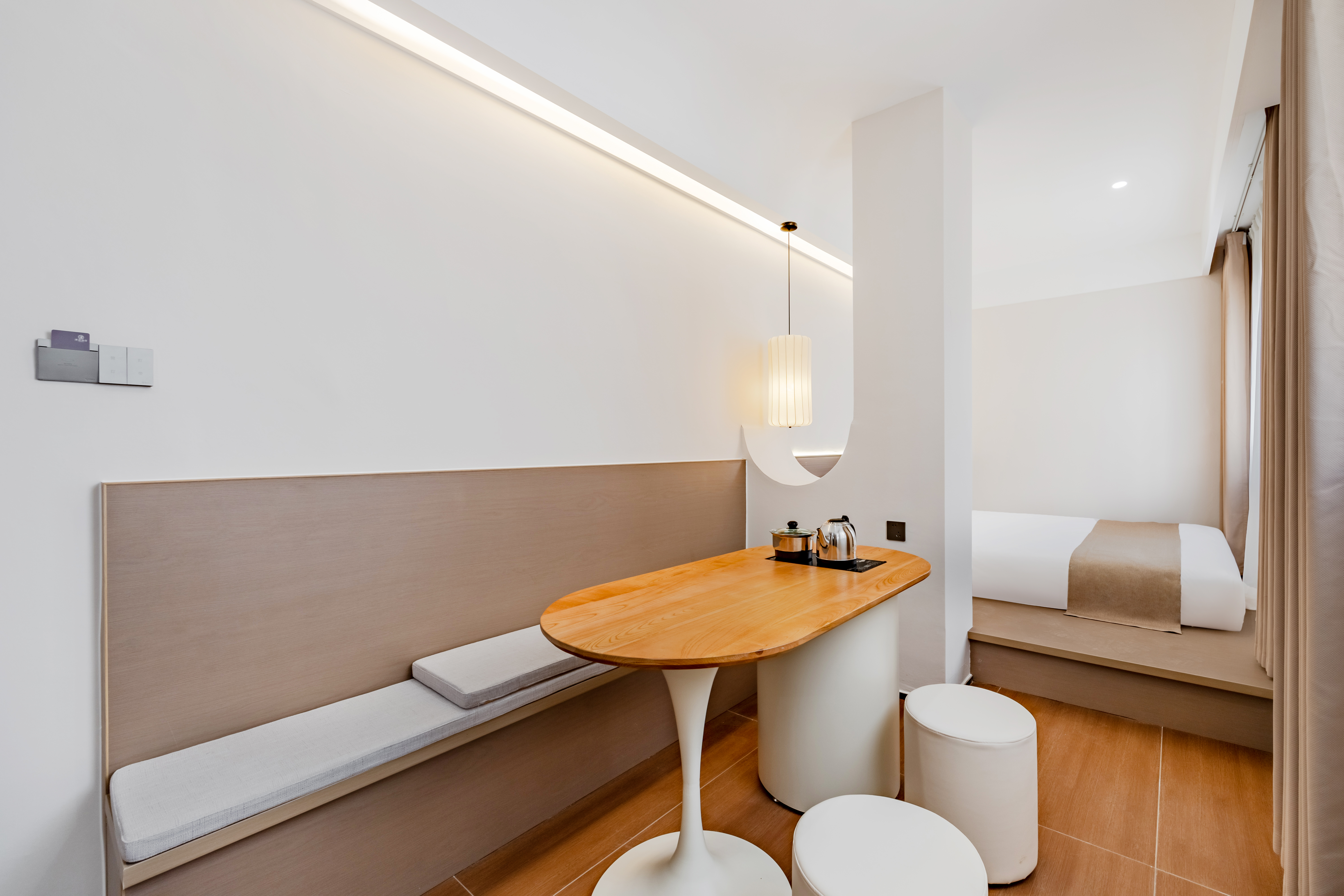 Yueju Business Double Bed Room (Large Tea Table, Business Quiet, Smart Bathroom)