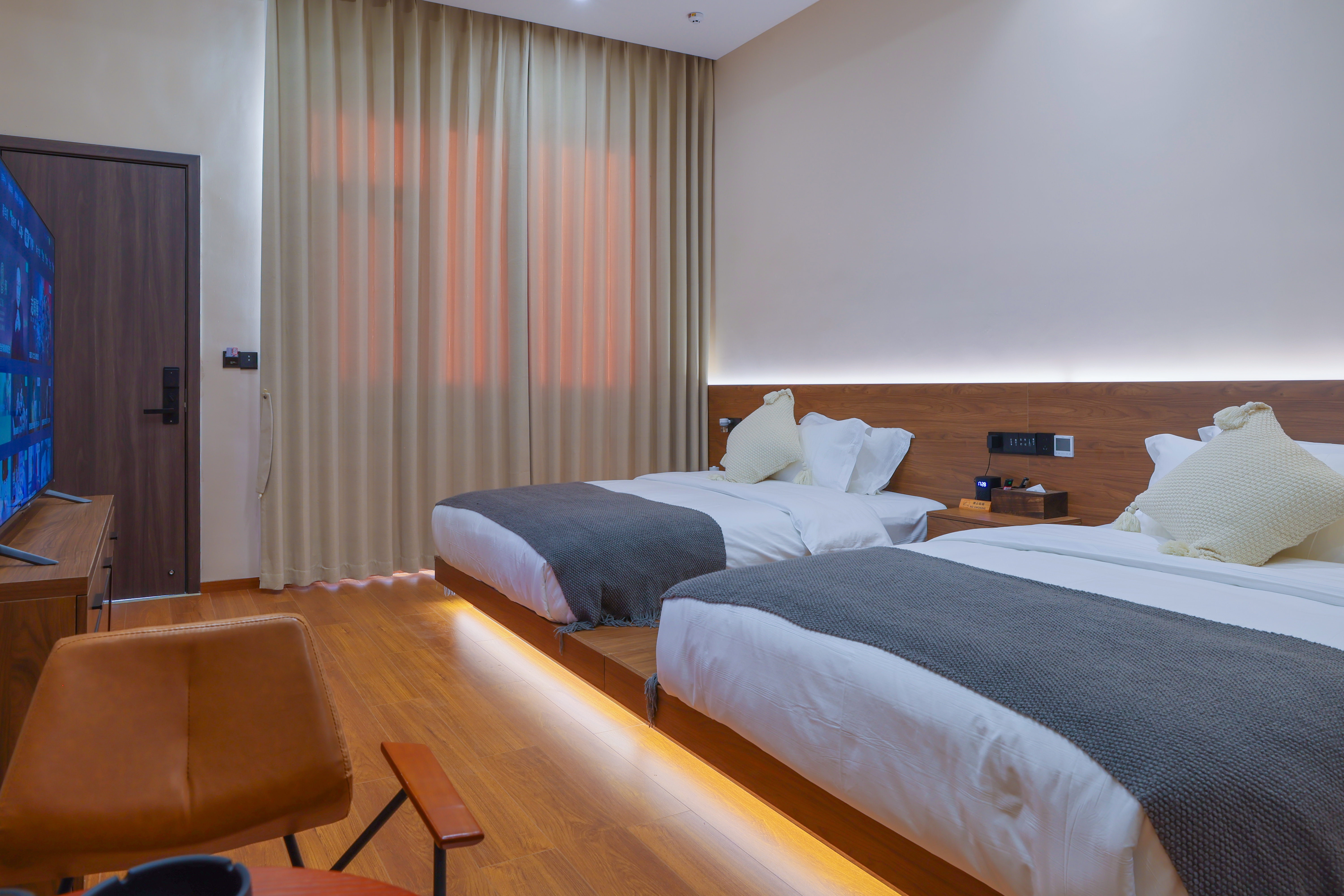 独享豪华整栋-七卧室七衞一厅一厨三院（可做饭·烧烤·麻将·聚会）