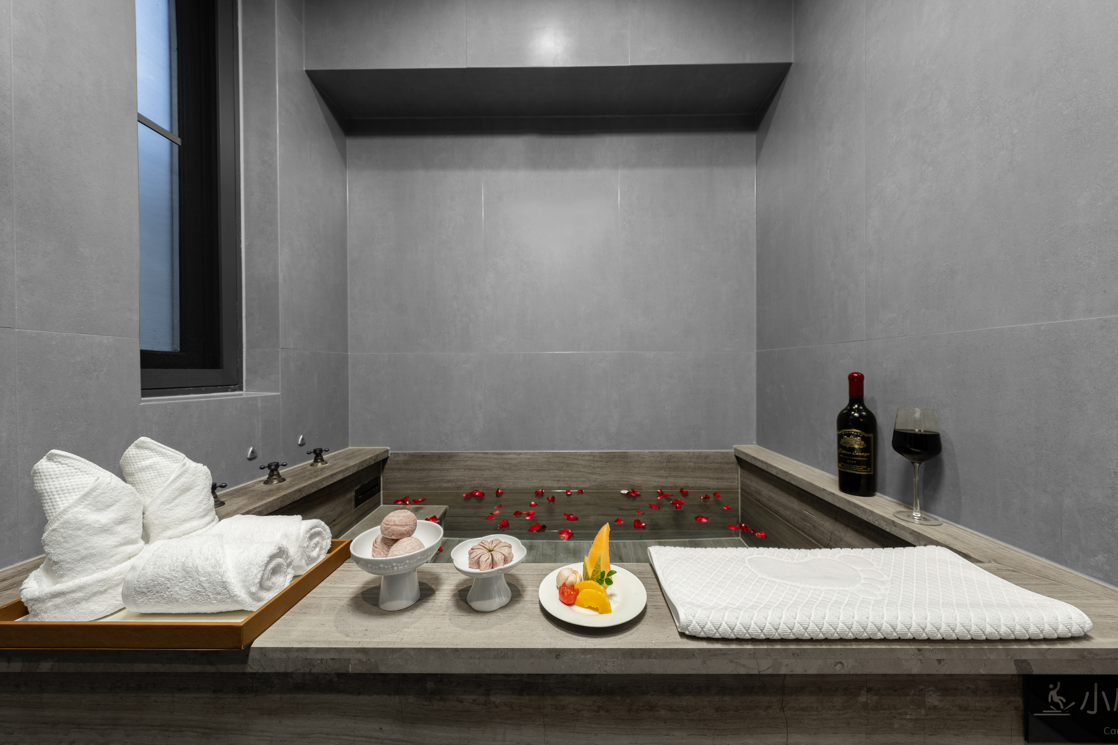 Hot Spring Room (King Bed)