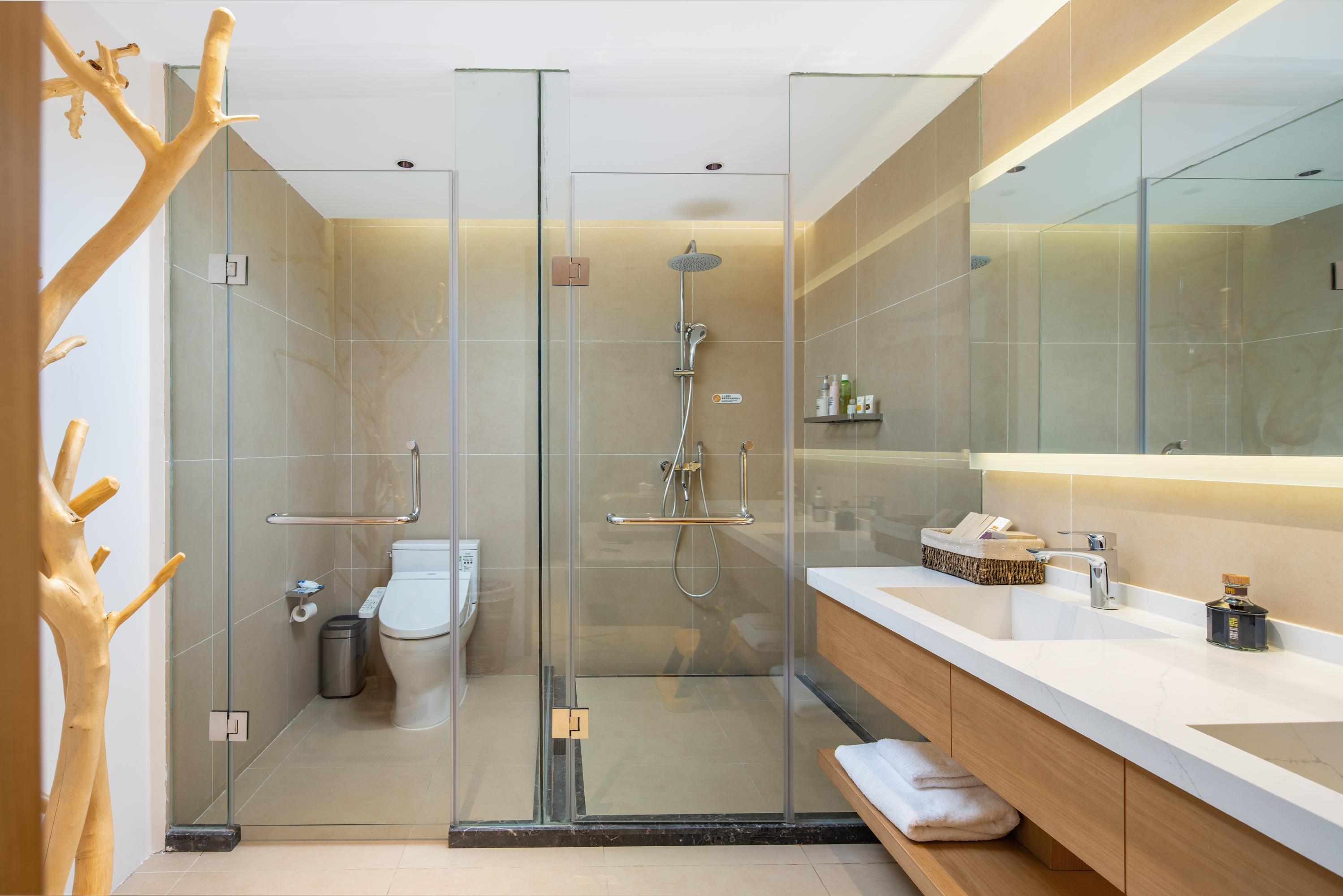 阳光雅致双床房（270°观景+山景浴缸+迷你冰箱+智能马桶）