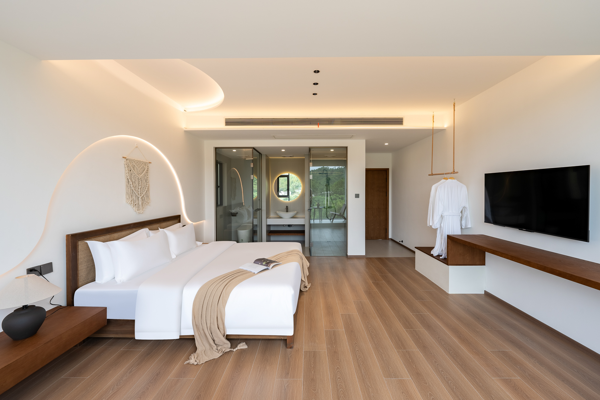 Romantic Smart Room - Lake-View (Double Bed) (Window, Bathtub)