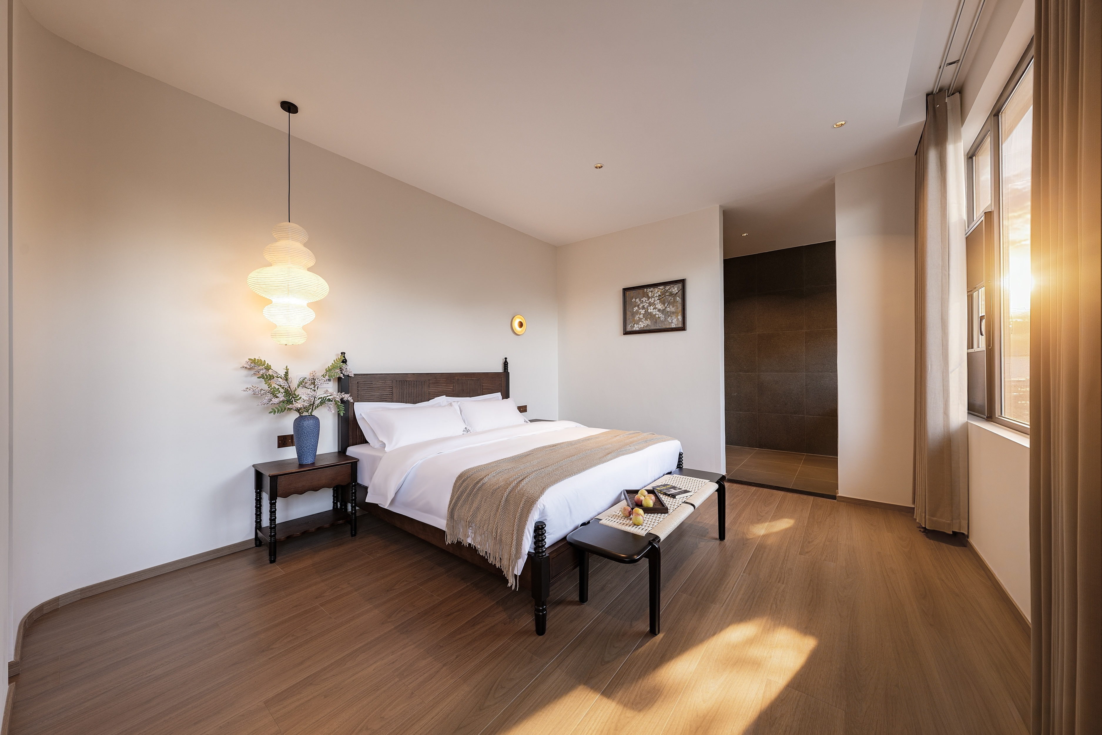 【柒祥·豪华大床套房】一室一厅|松风伴眠〉