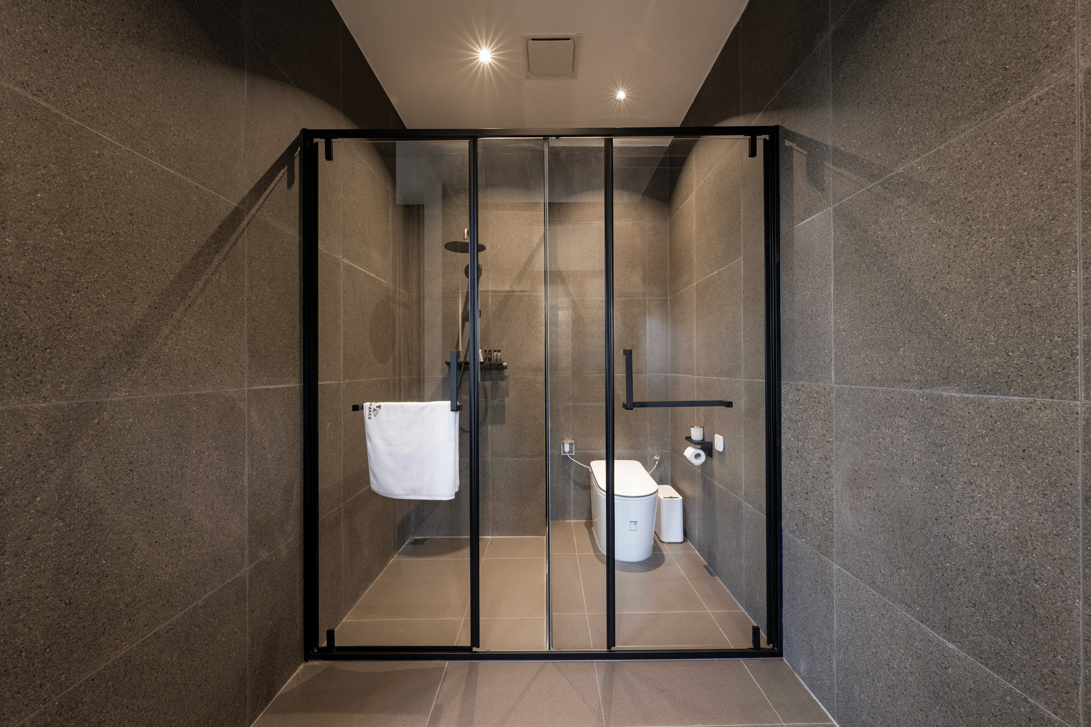 【柒祥·豪华大床套房】一室一厅|松风伴眠〉