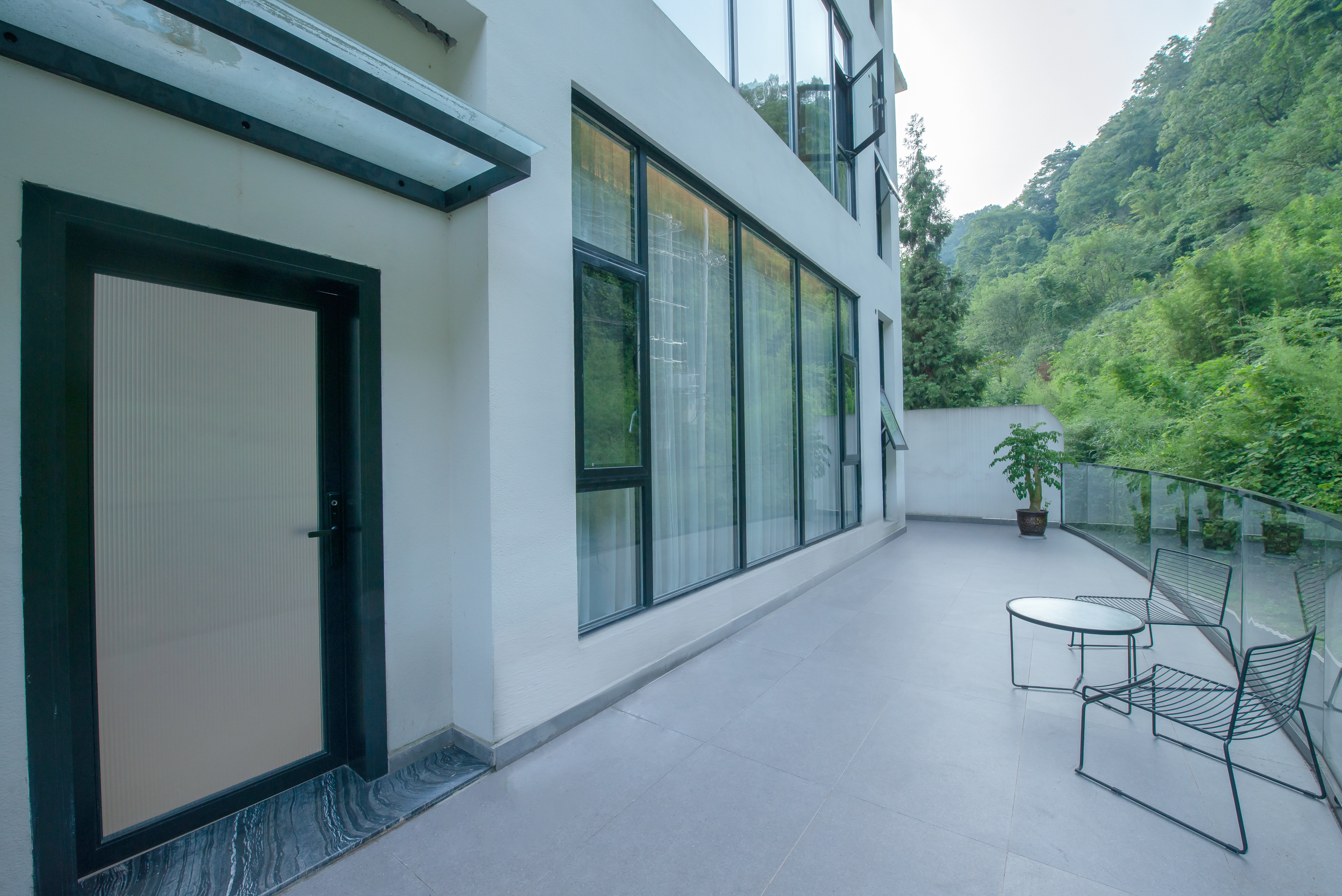 Bifengxia Lanshan Designer Homestay Featured Room - Mountain-View (Double bed) (Bathtub, terrace)