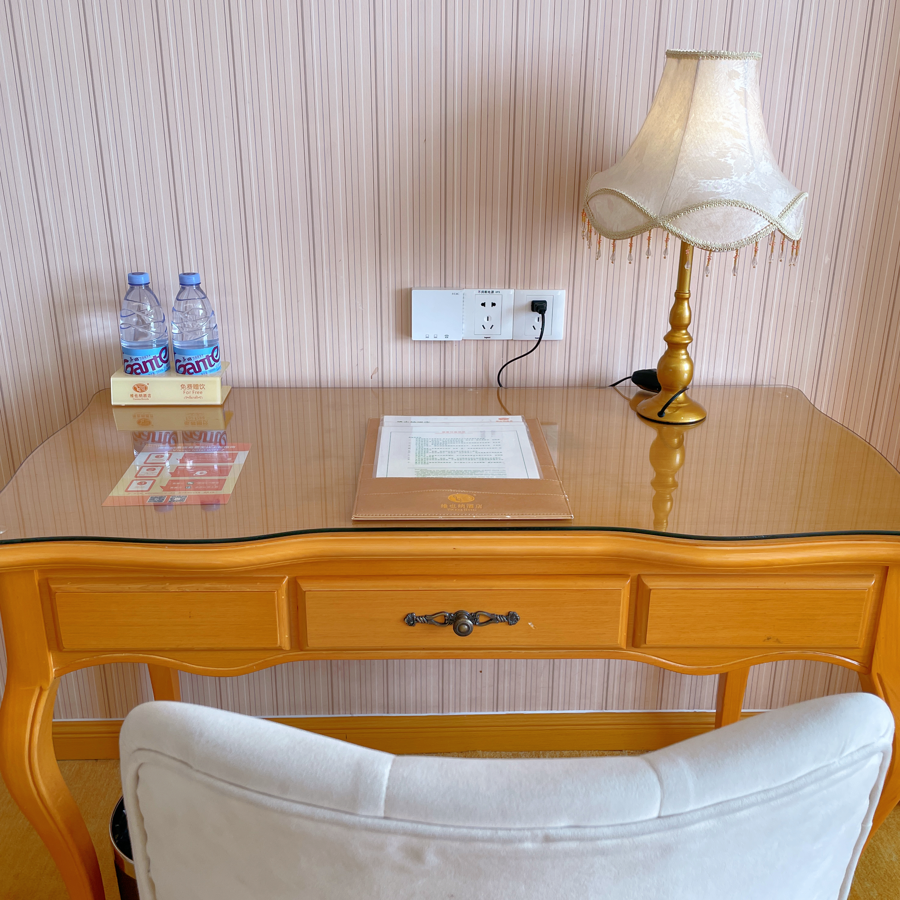 豪华双床房 | 慕思床垫+舒适热水淋浴