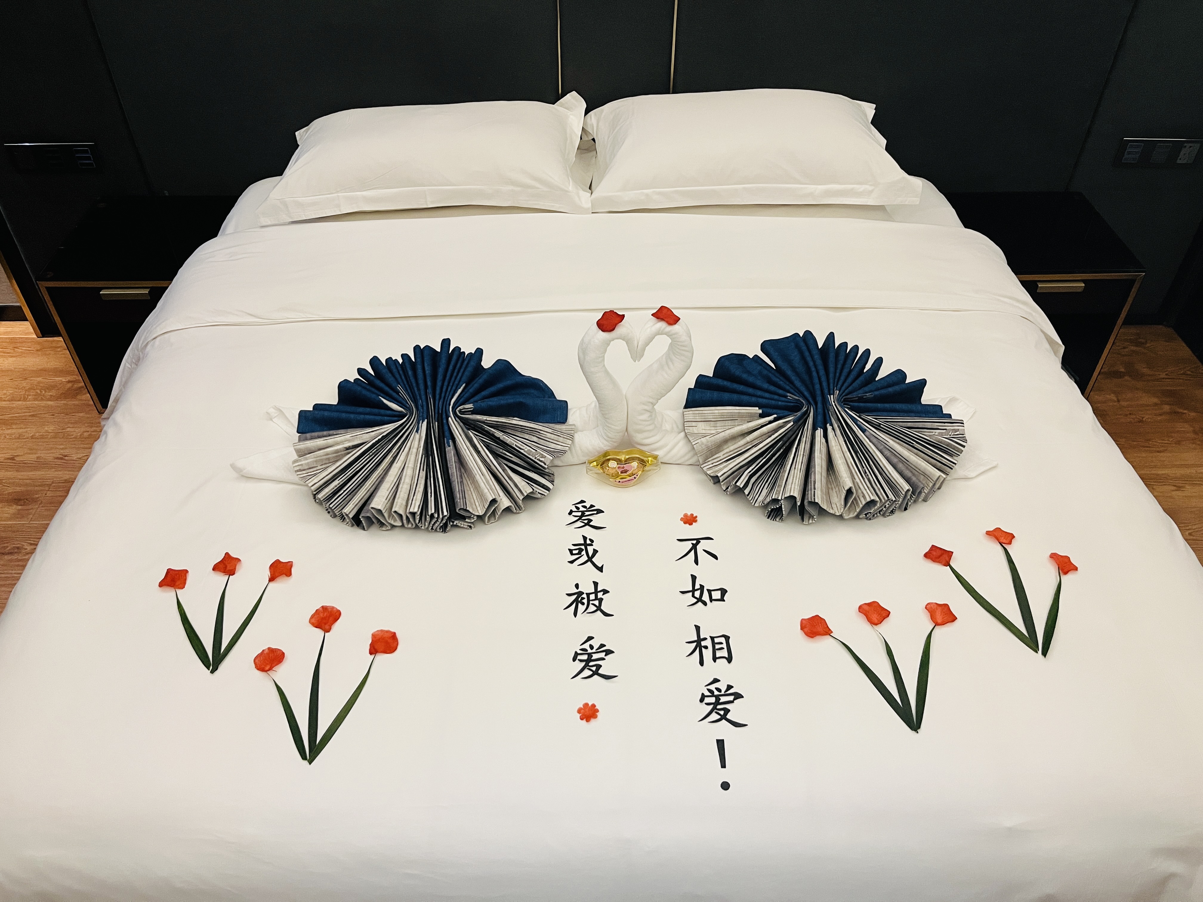 浪漫大床房—零压床垫