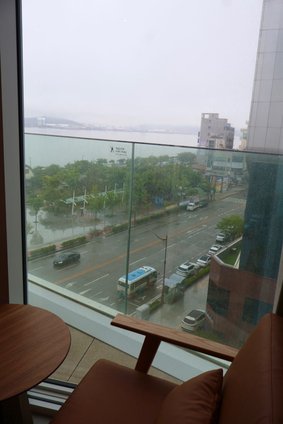 标准双床城景房