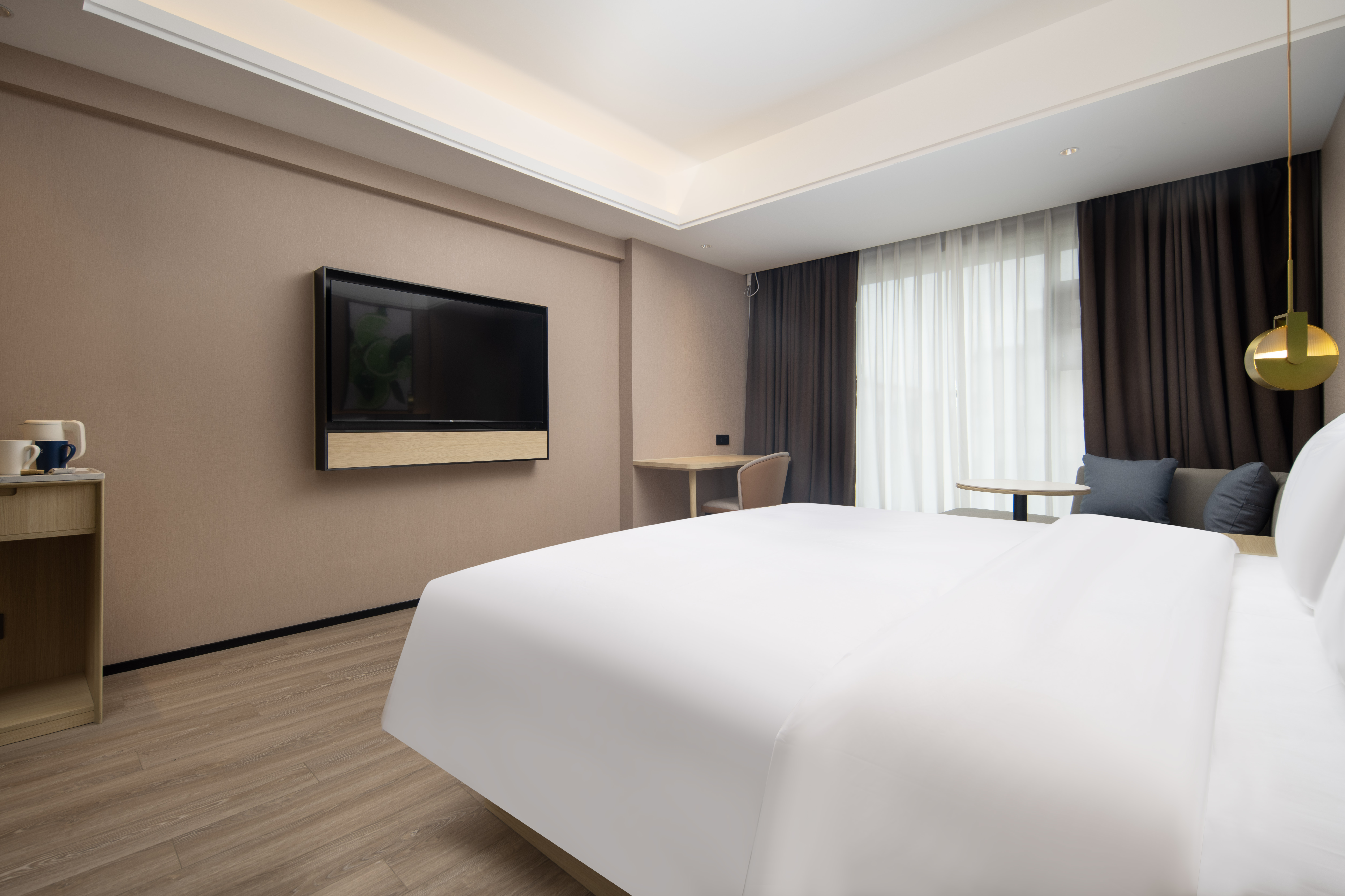 大床房【落地窗+电视投屏+智能客控】