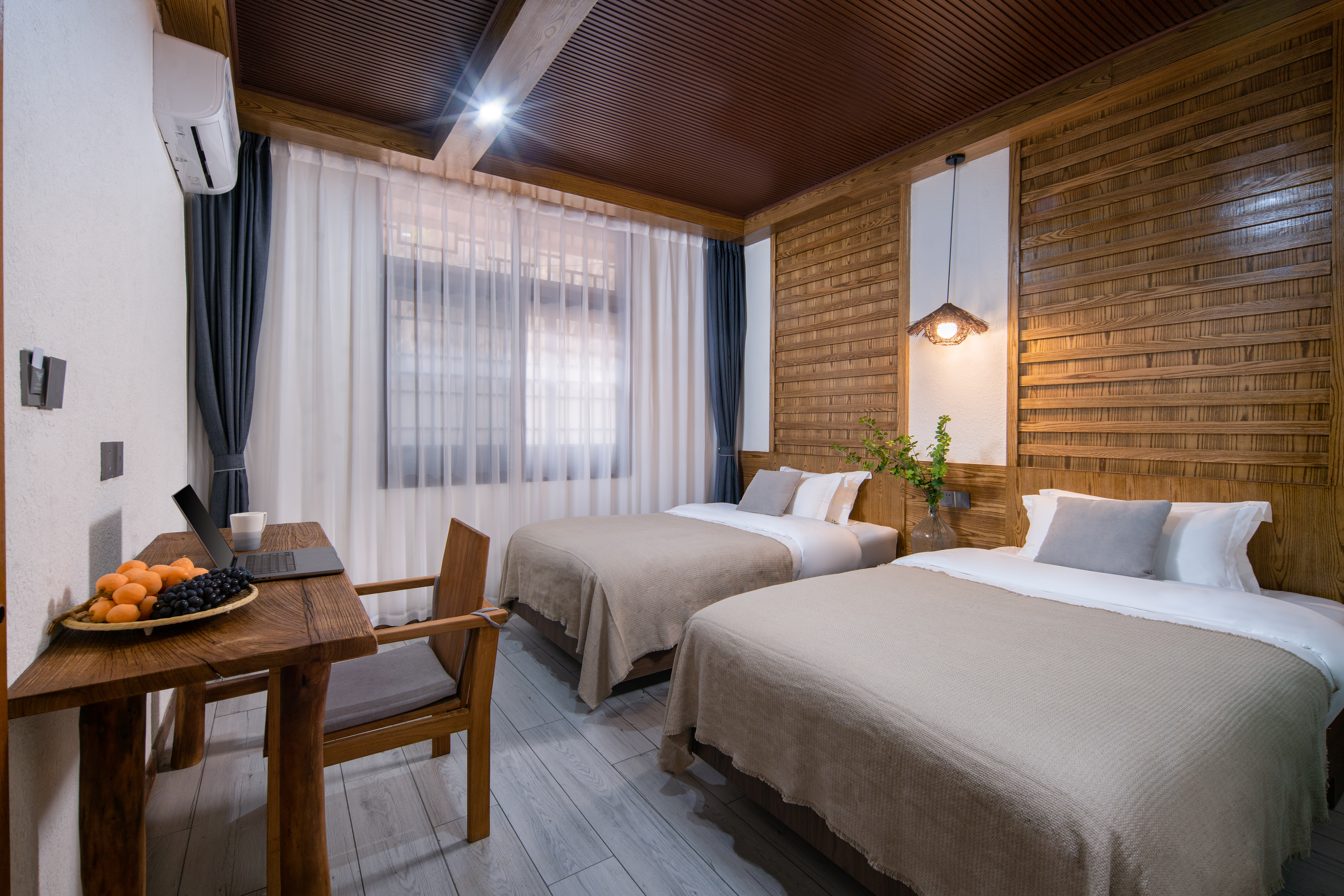 三秋小楼_舒适标间+马桶+茶台冰箱洗衣机