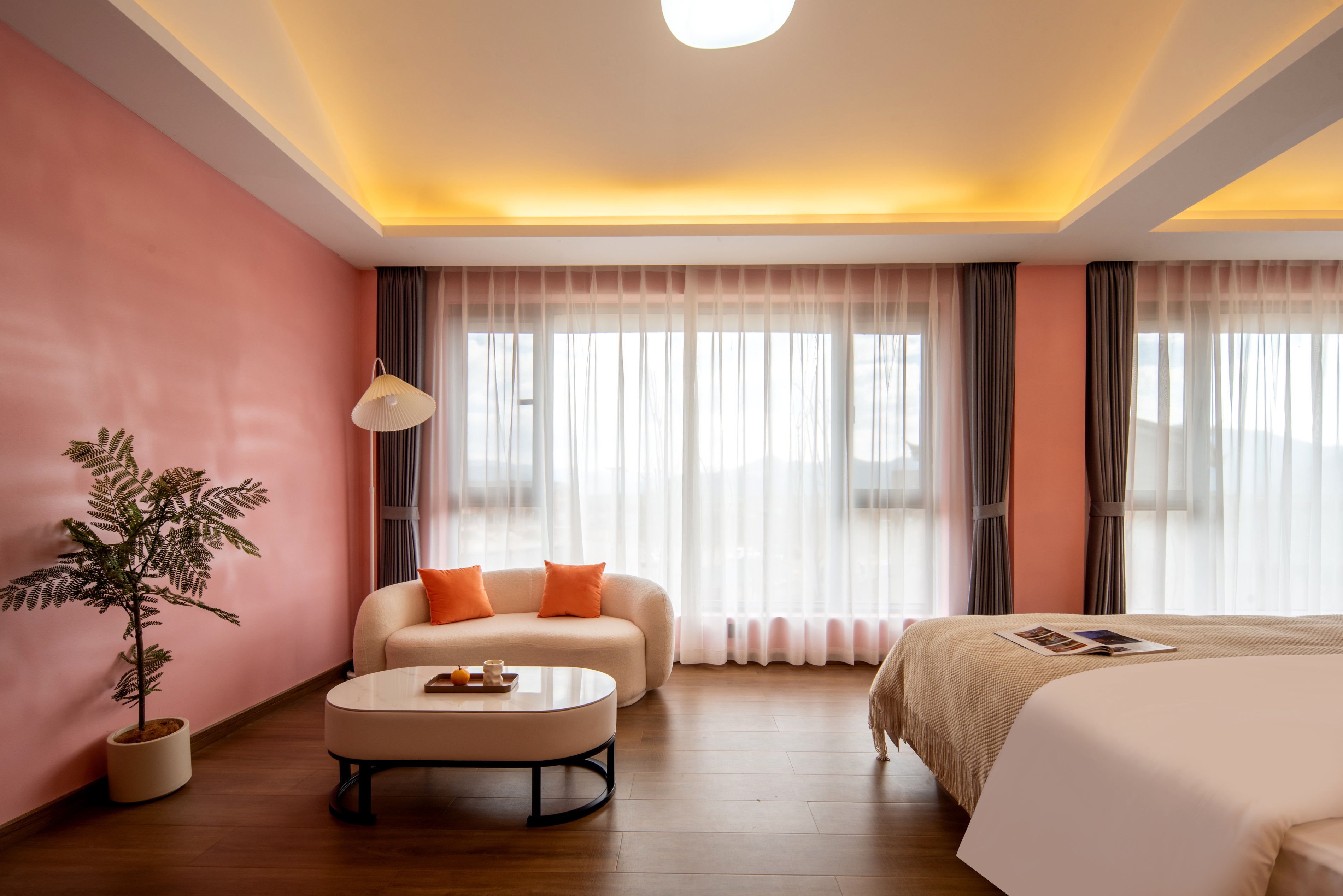 Yi Le Yin · Garden View Cozy Family Room