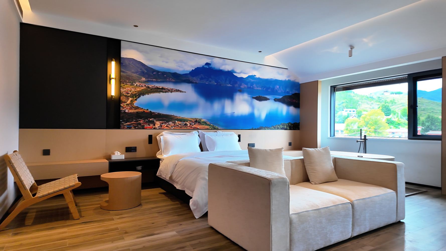 豪华套房（大床）