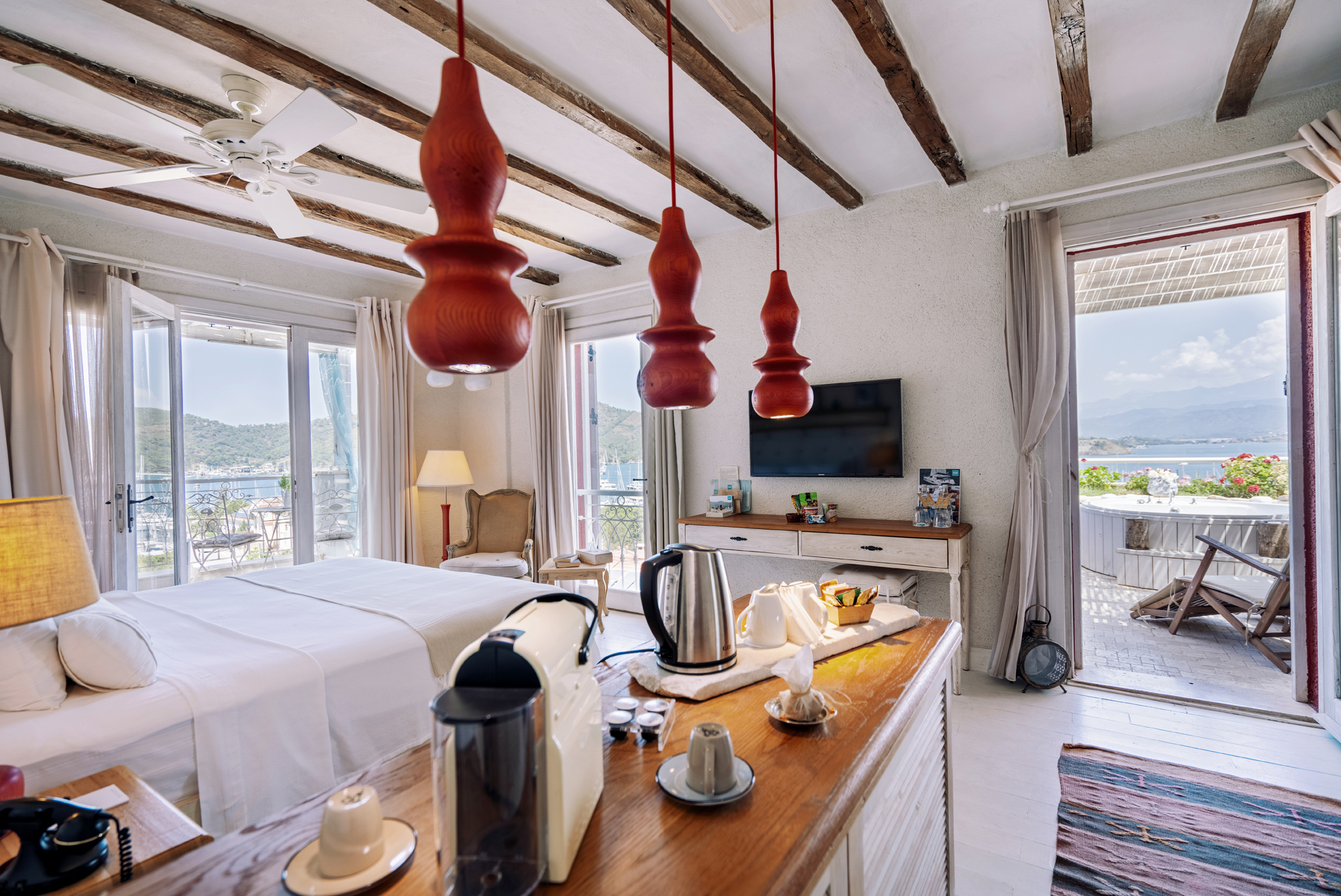 海景豪华套房（带按摩浴缸）