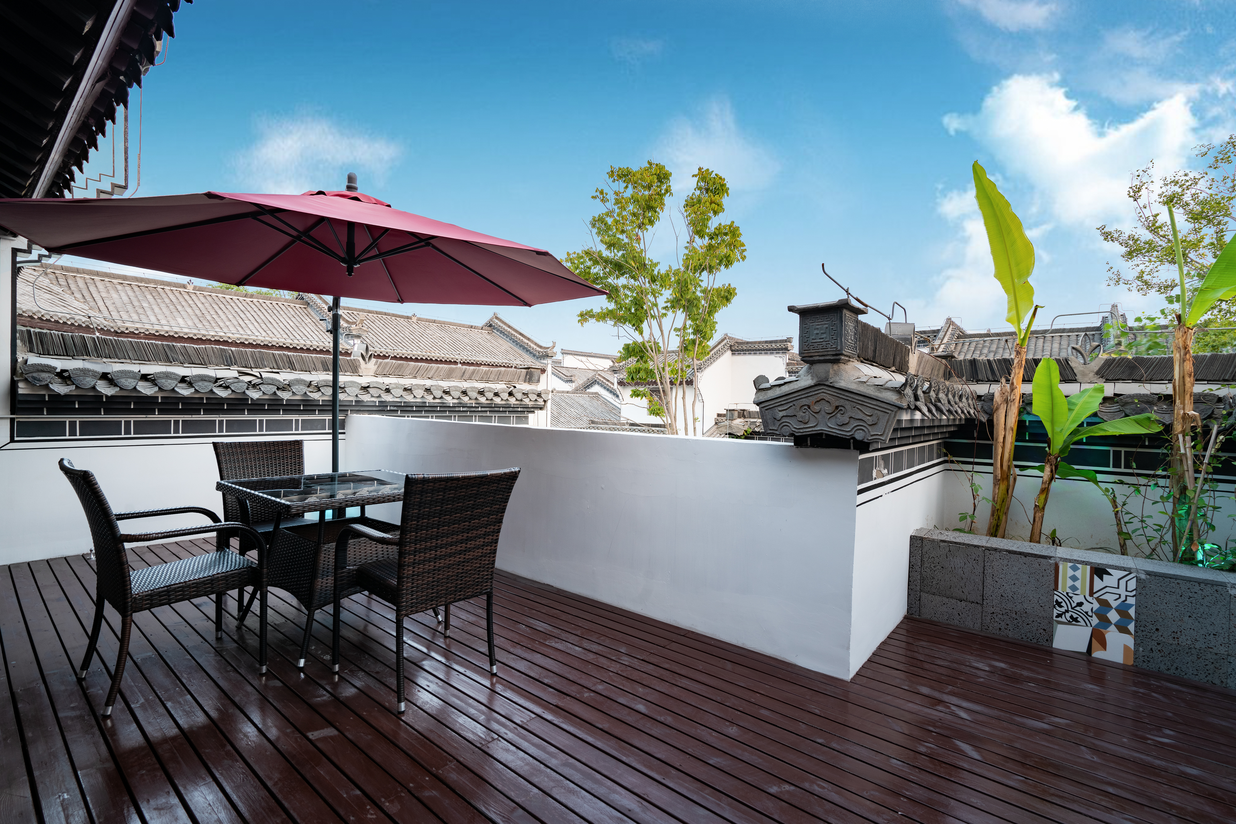 Family Friendly Room (Slide)