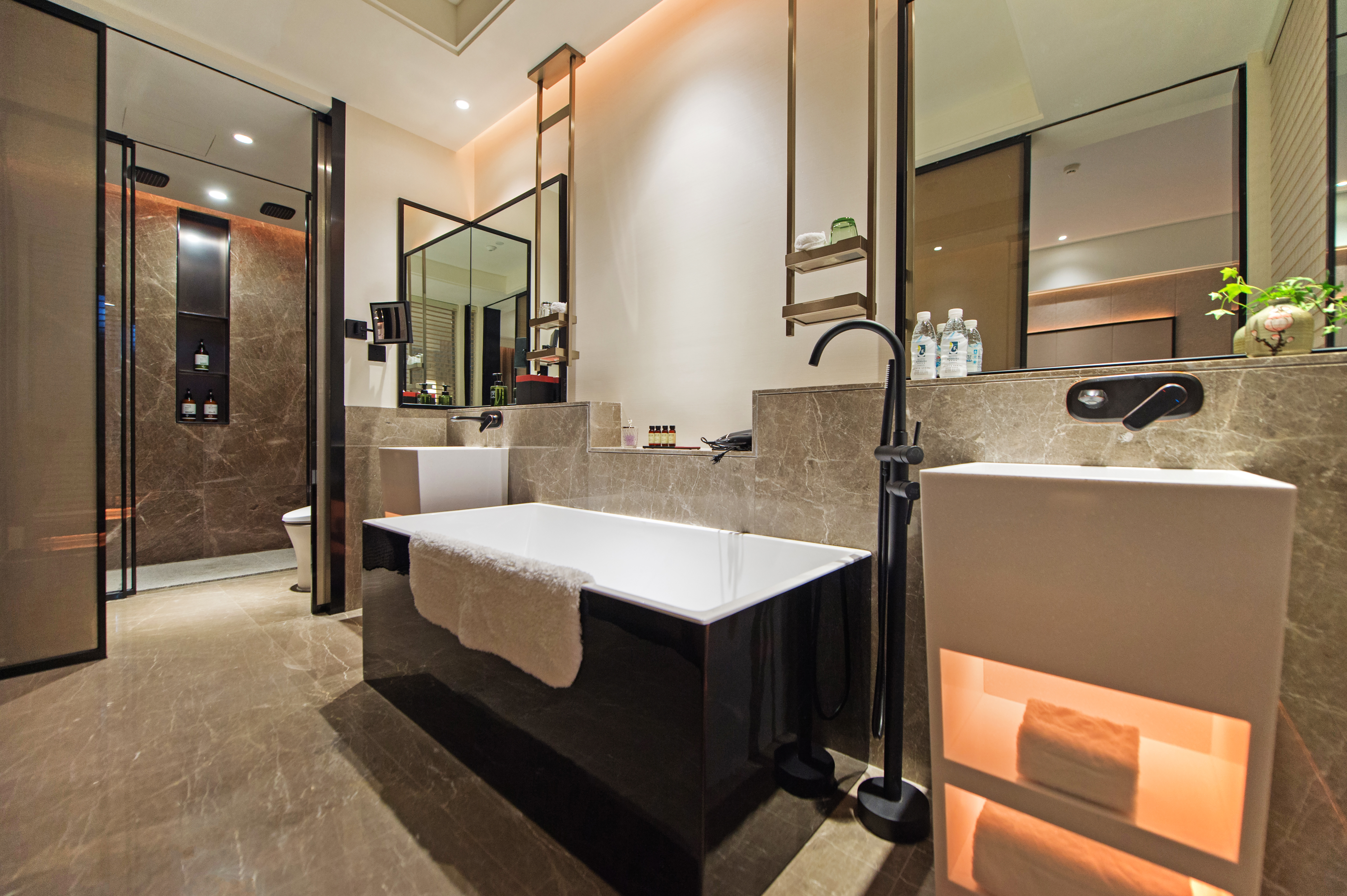 贵宾楼|观想大床房（Mini吧+英国轻奢床垫+电视投屏）