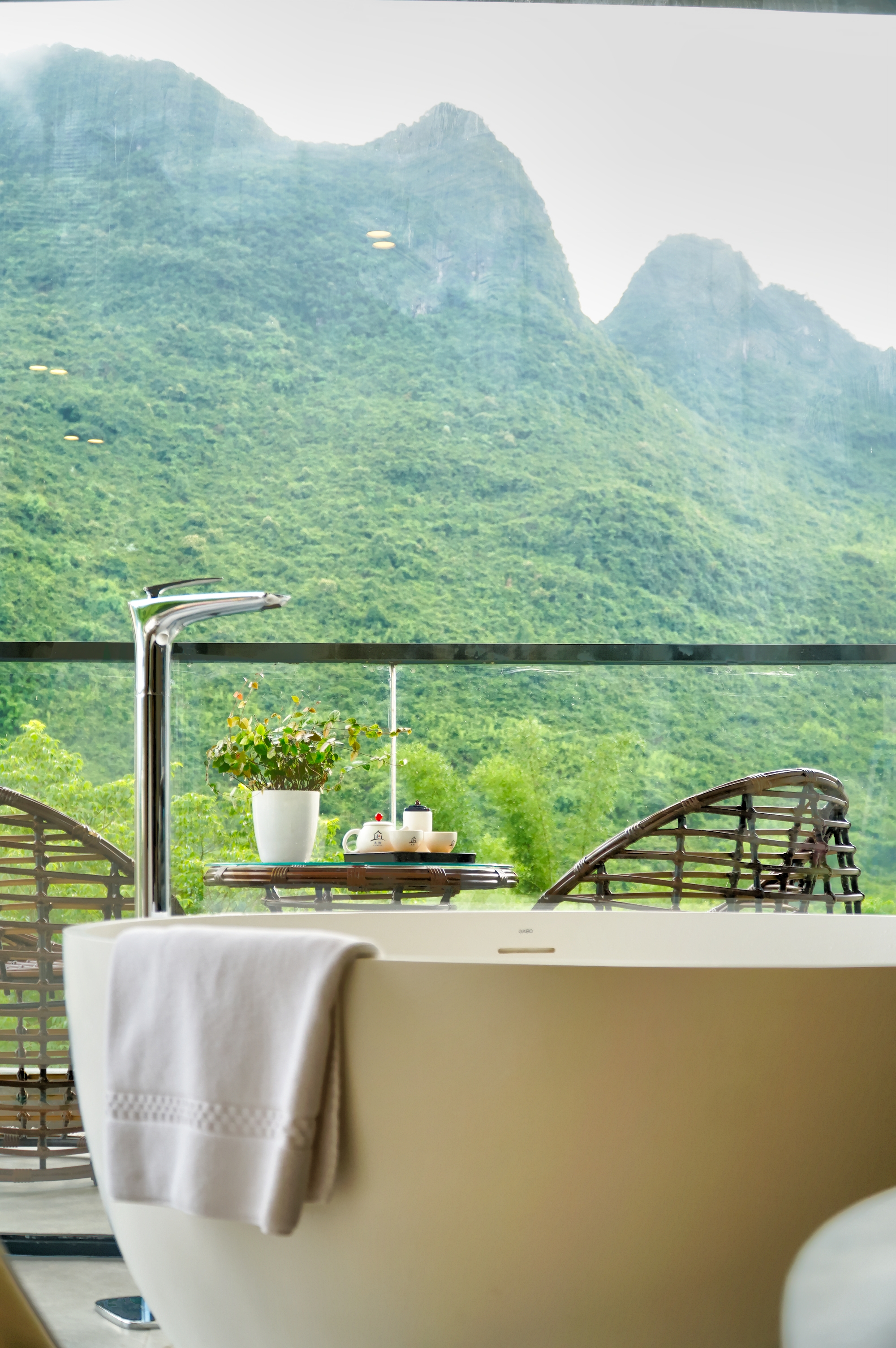 Shanshui Suite With Scenic Balcony And Scenic Round Tub