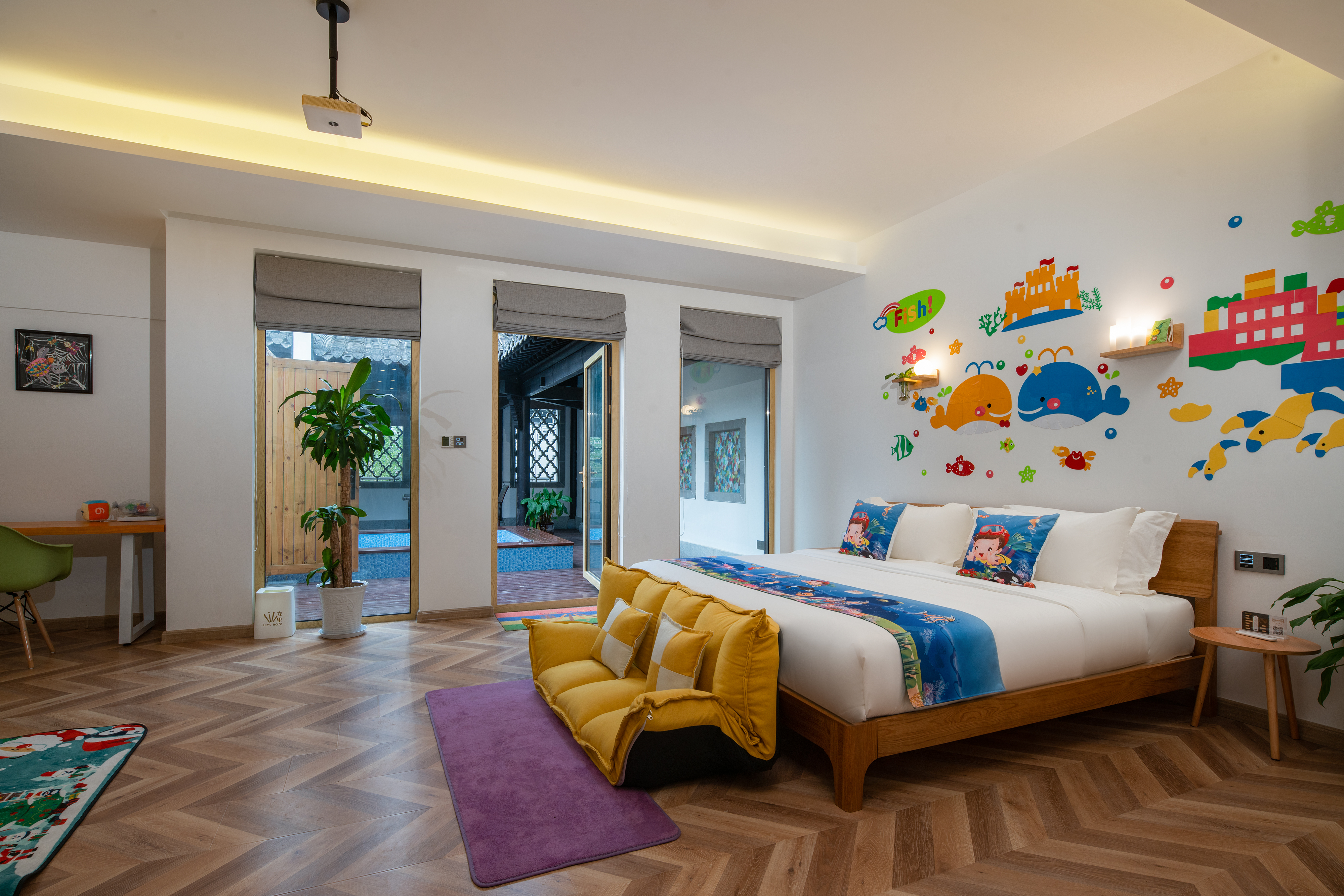 Fairy Tale Courtyard Deluxe Room With Private Hot Spring