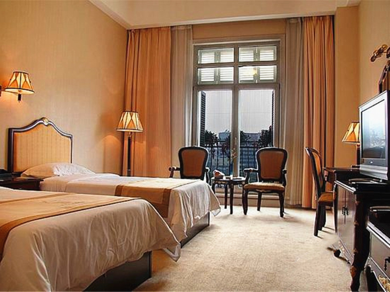 欧式复古城市景观双床房
