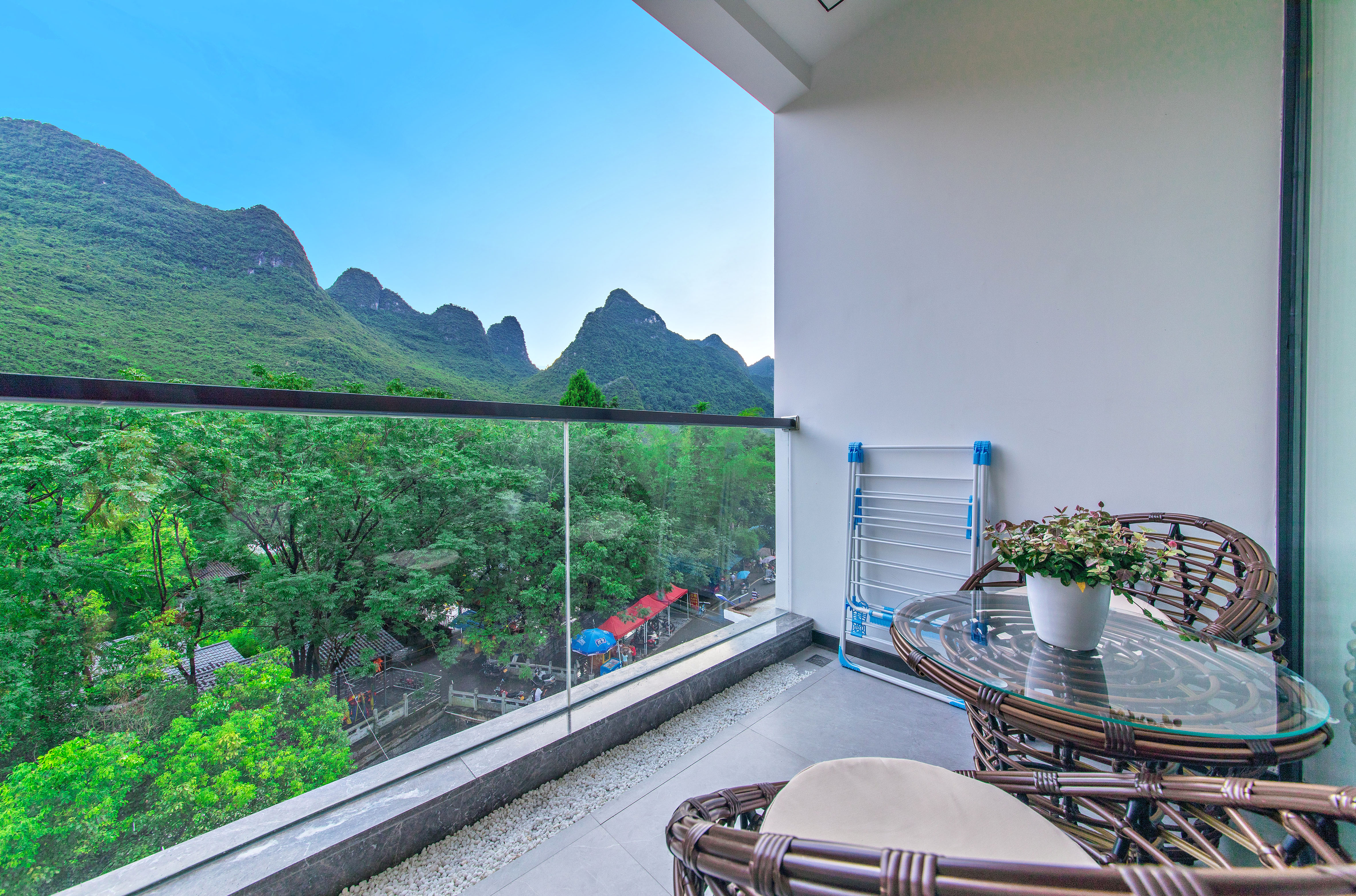 Shanshui Double Bed Room With Scenic Balcony And Scenic Tub