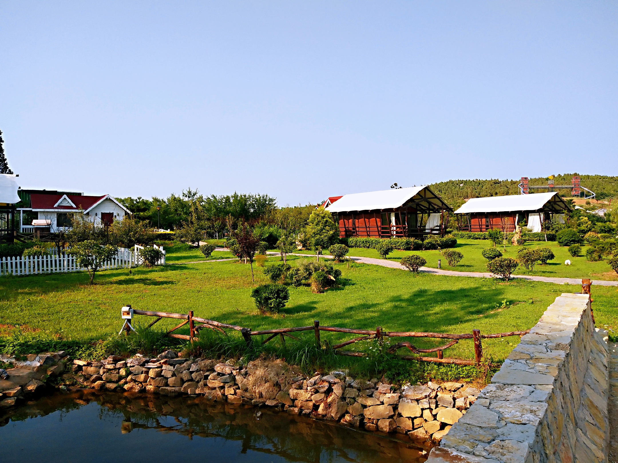 Fairy Tale Forest Deluxe Cabin - Lake-View (Double Bed)