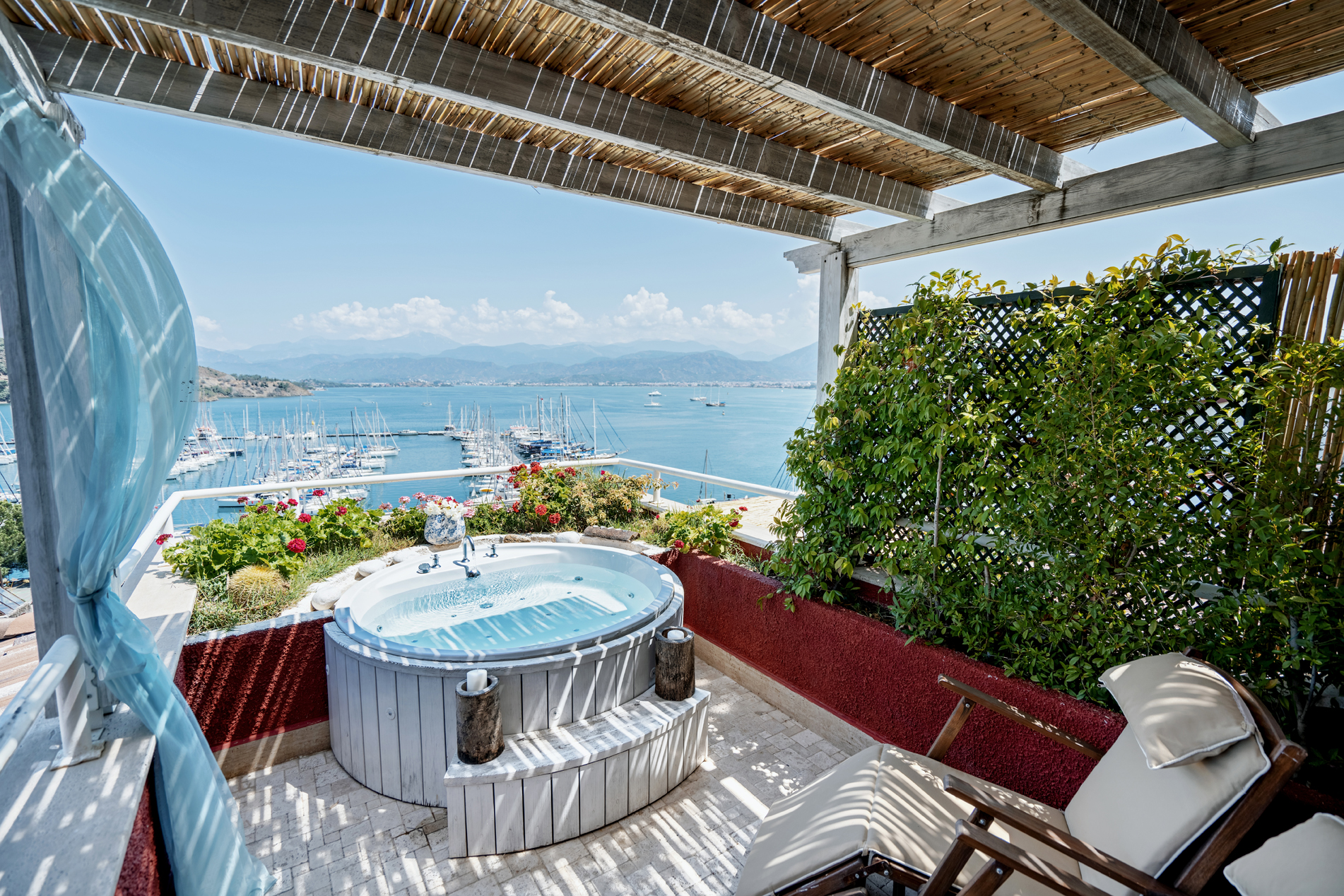 海景豪华套房（带按摩浴缸）