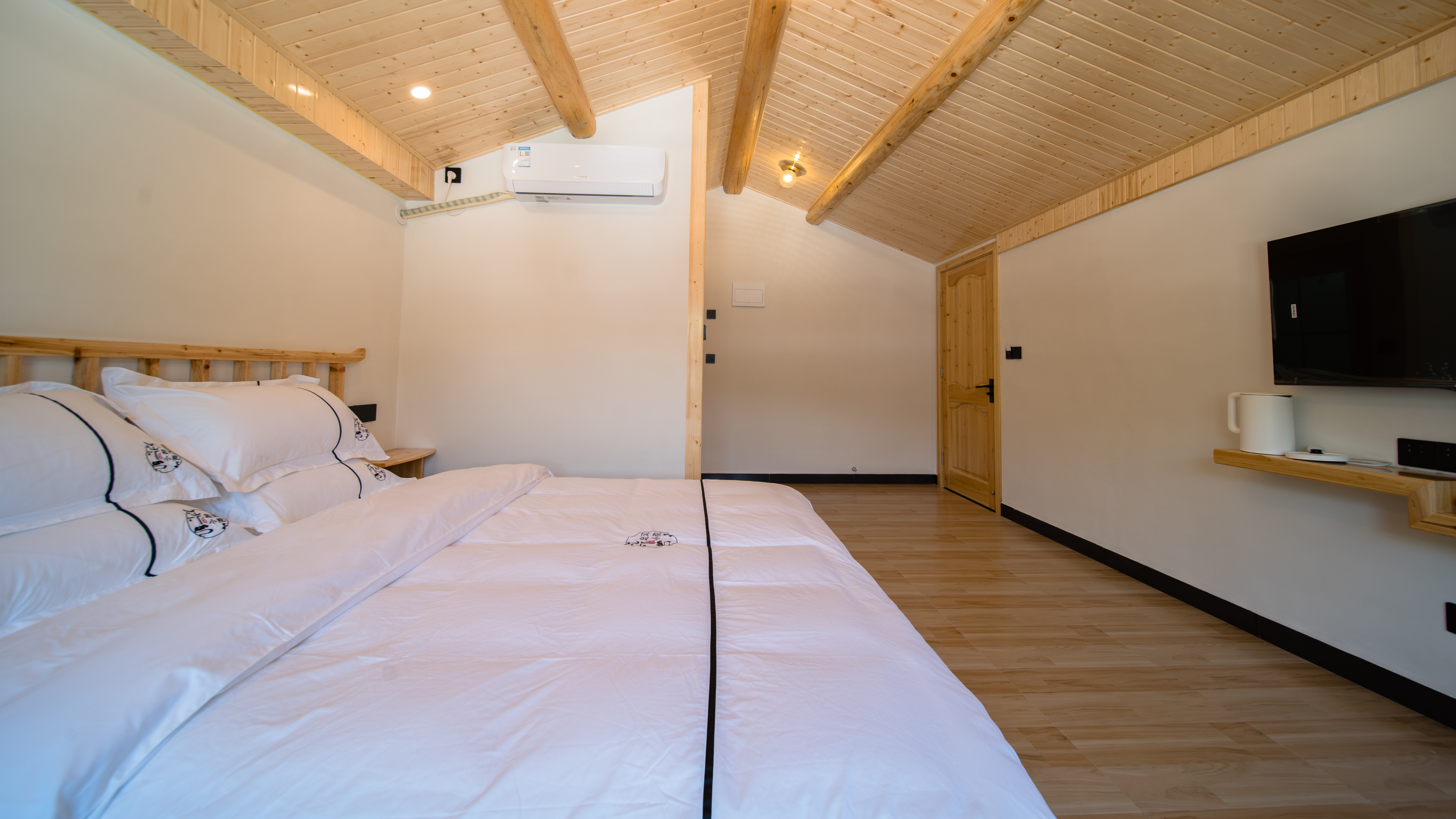 Livable Comfort Double Bed Room