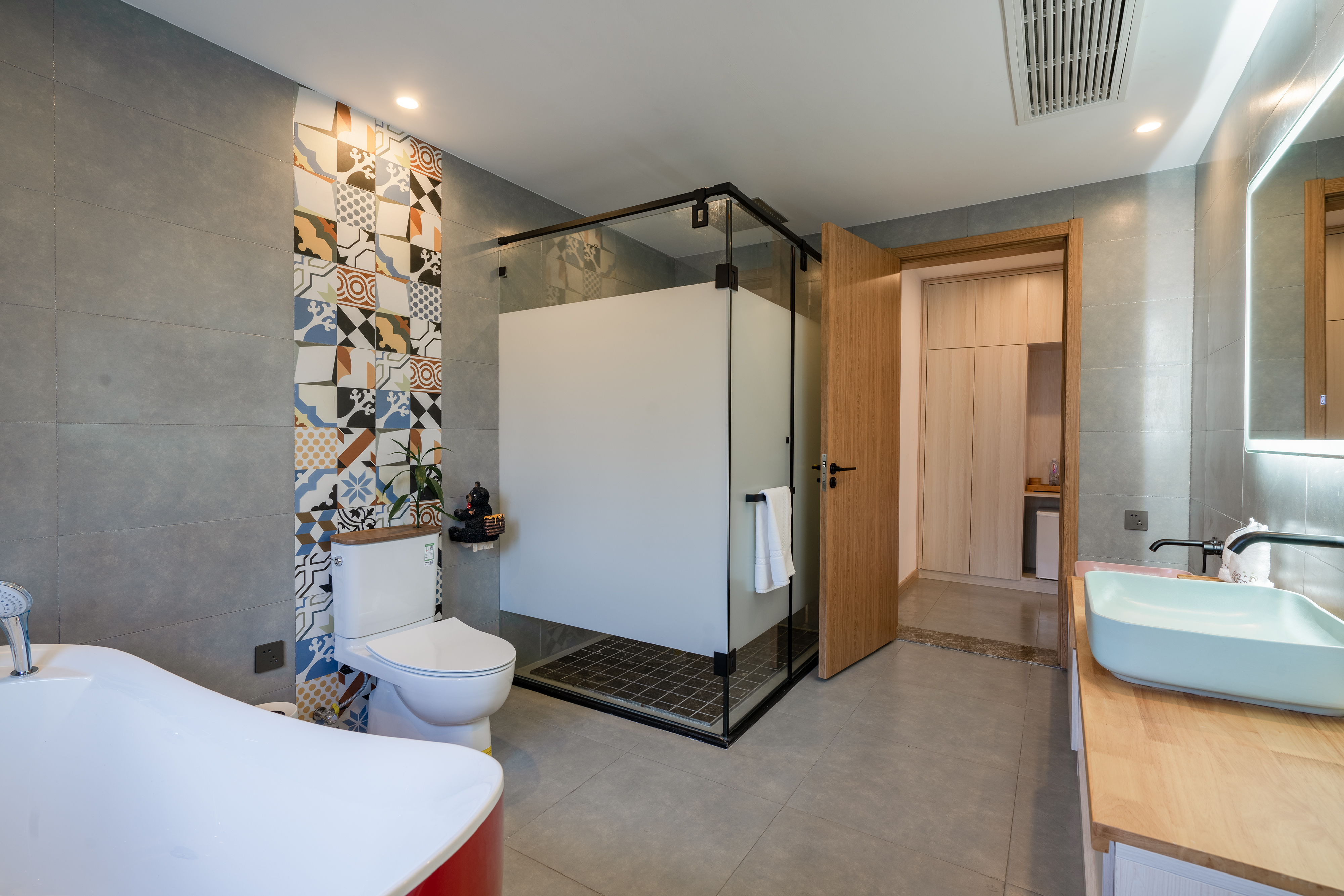 Family Friendly Room (Slide)