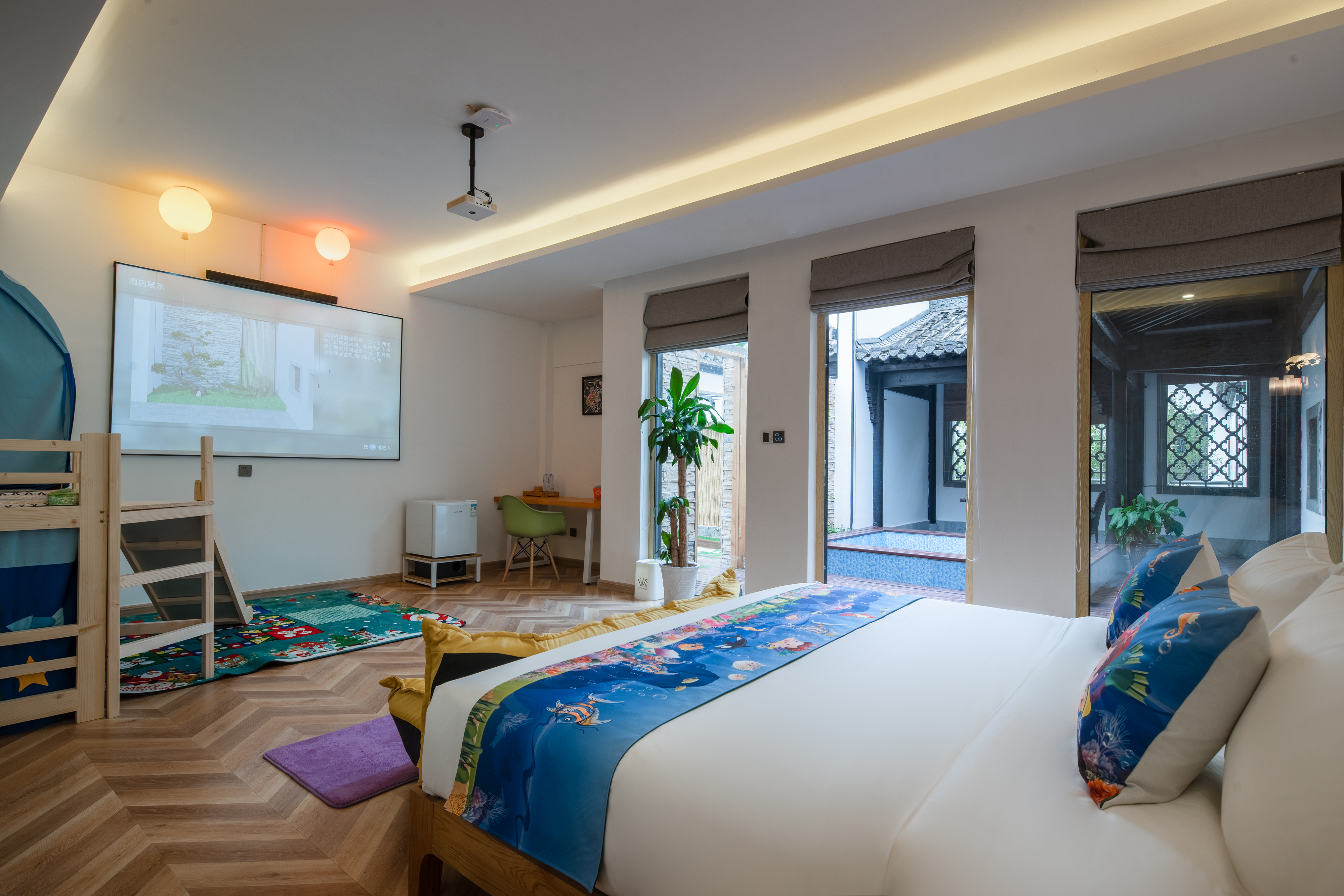 Fairy Tale Courtyard Deluxe Room With Private Hot Spring