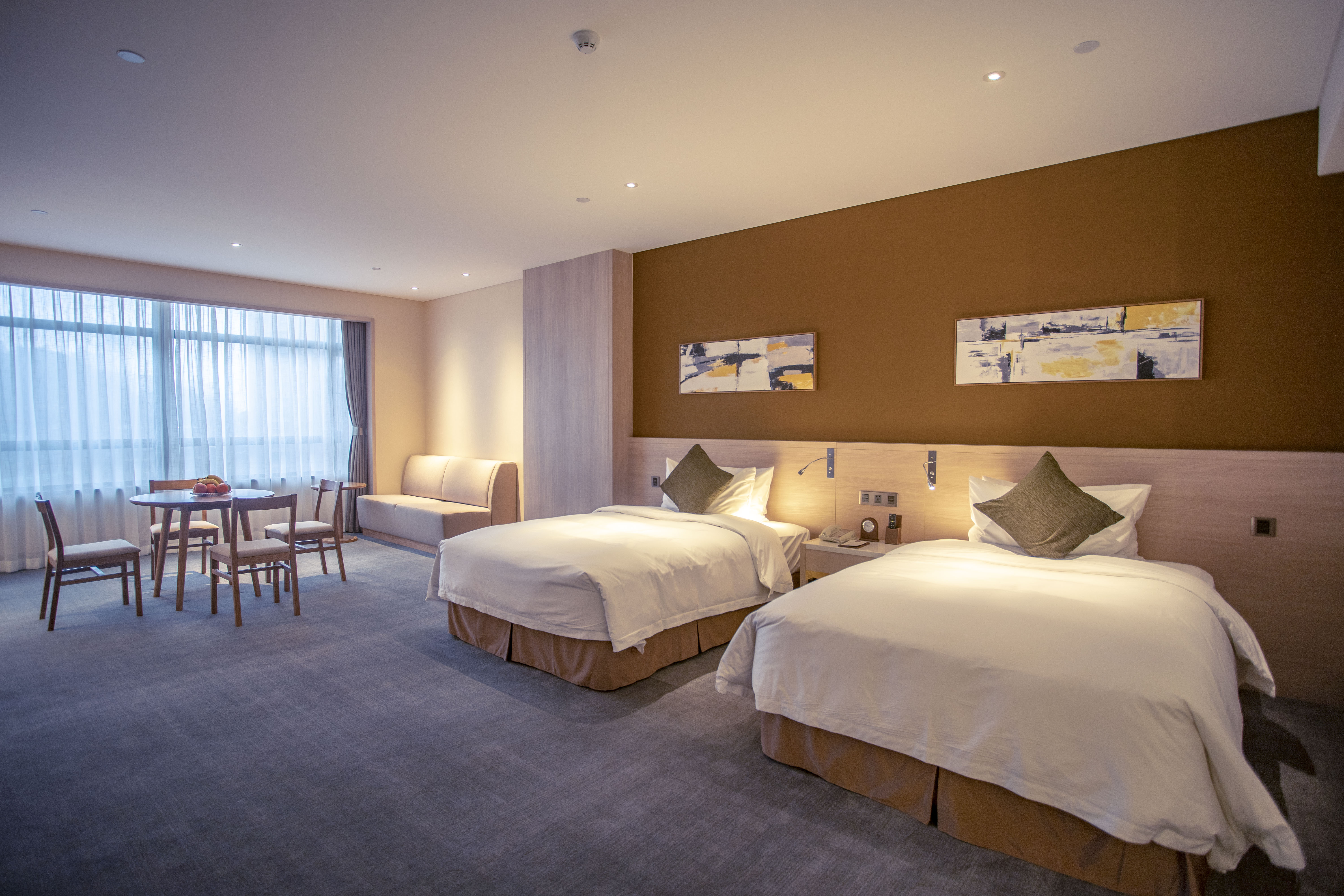 雅致双床房（超大空间+智能马桶）