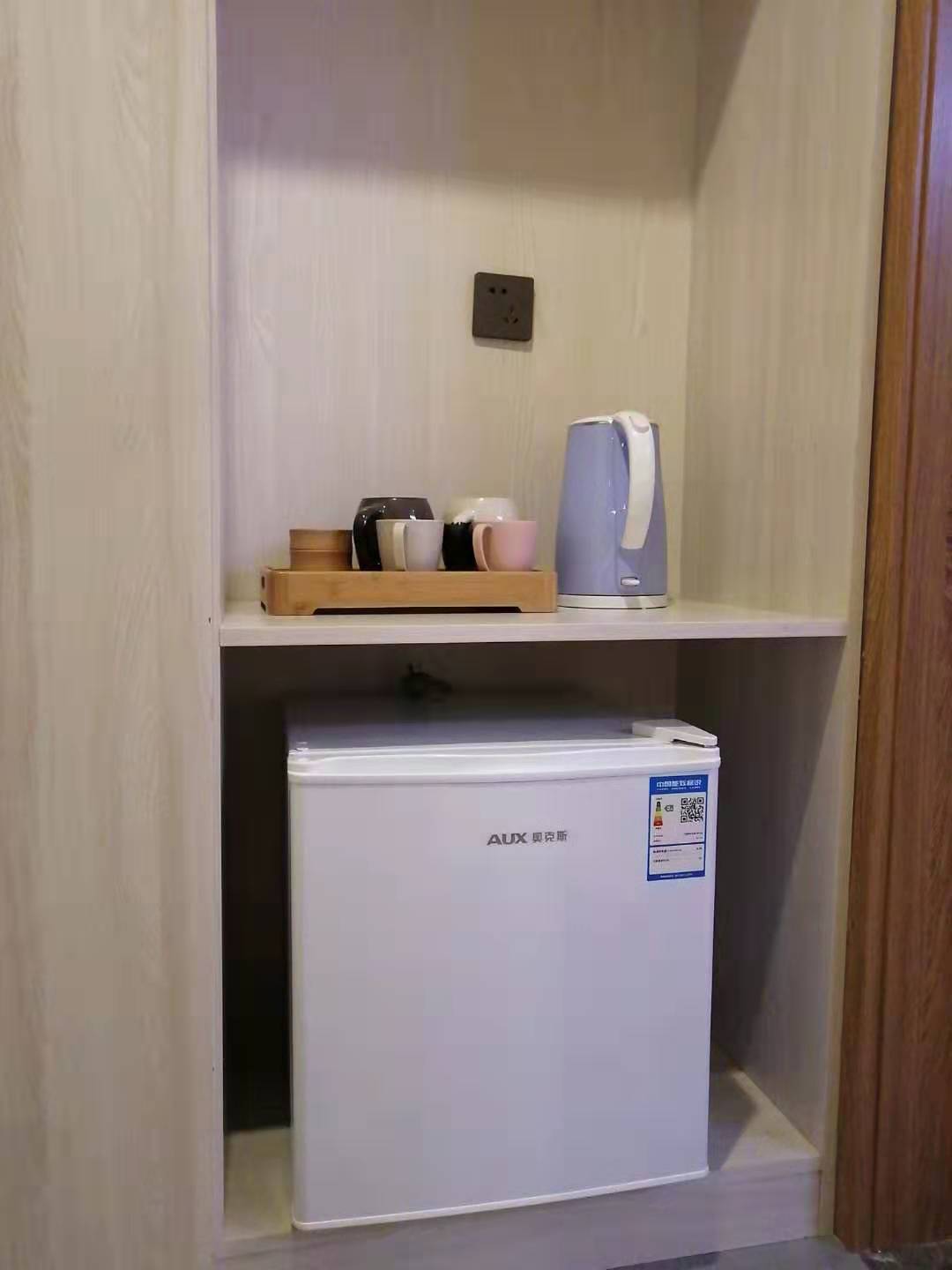 Family Friendly Room (Slide)