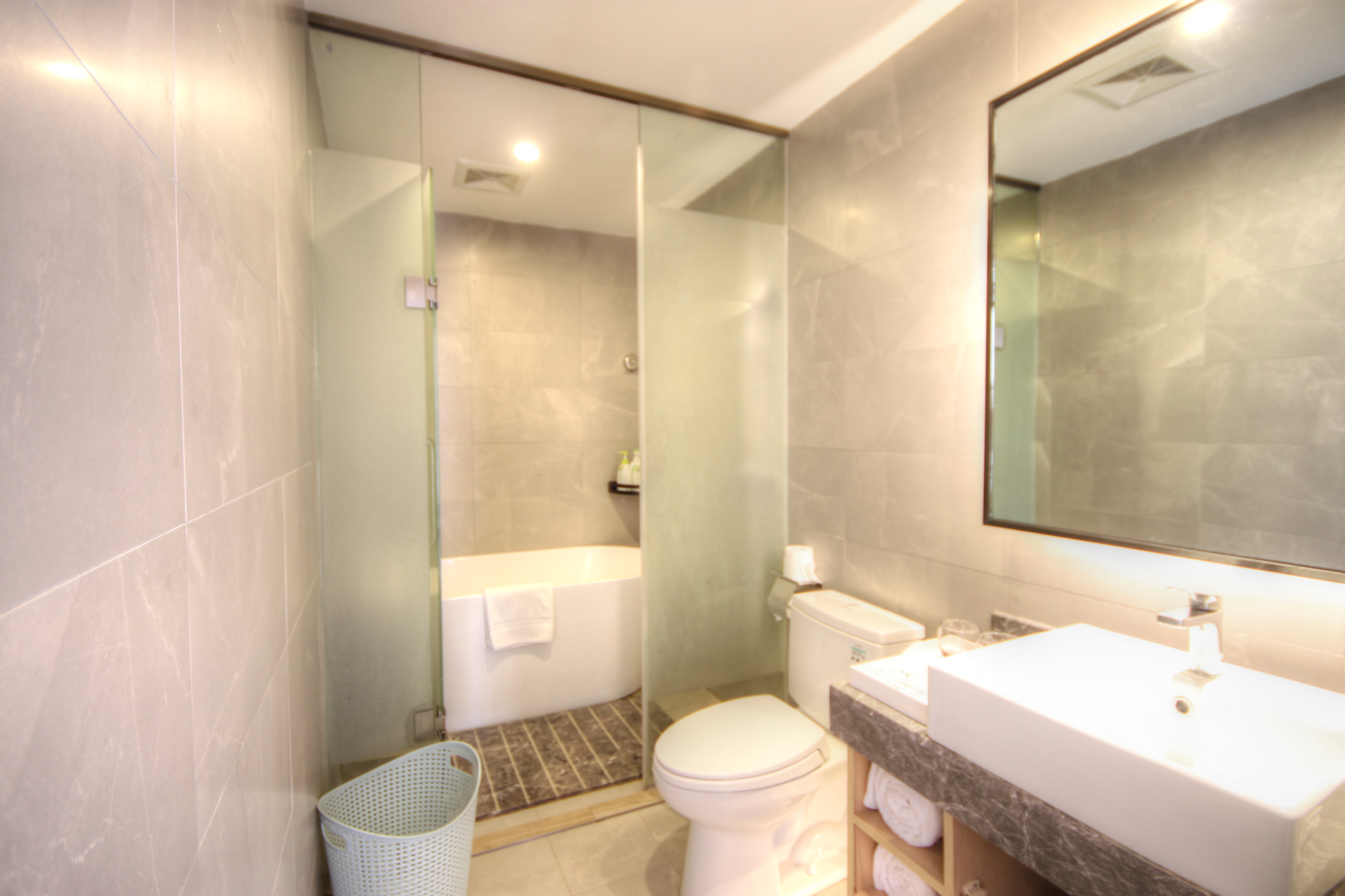 Countryside Impression Standard Room With Japanese-Style Tatami Large&Small Beds And Tub